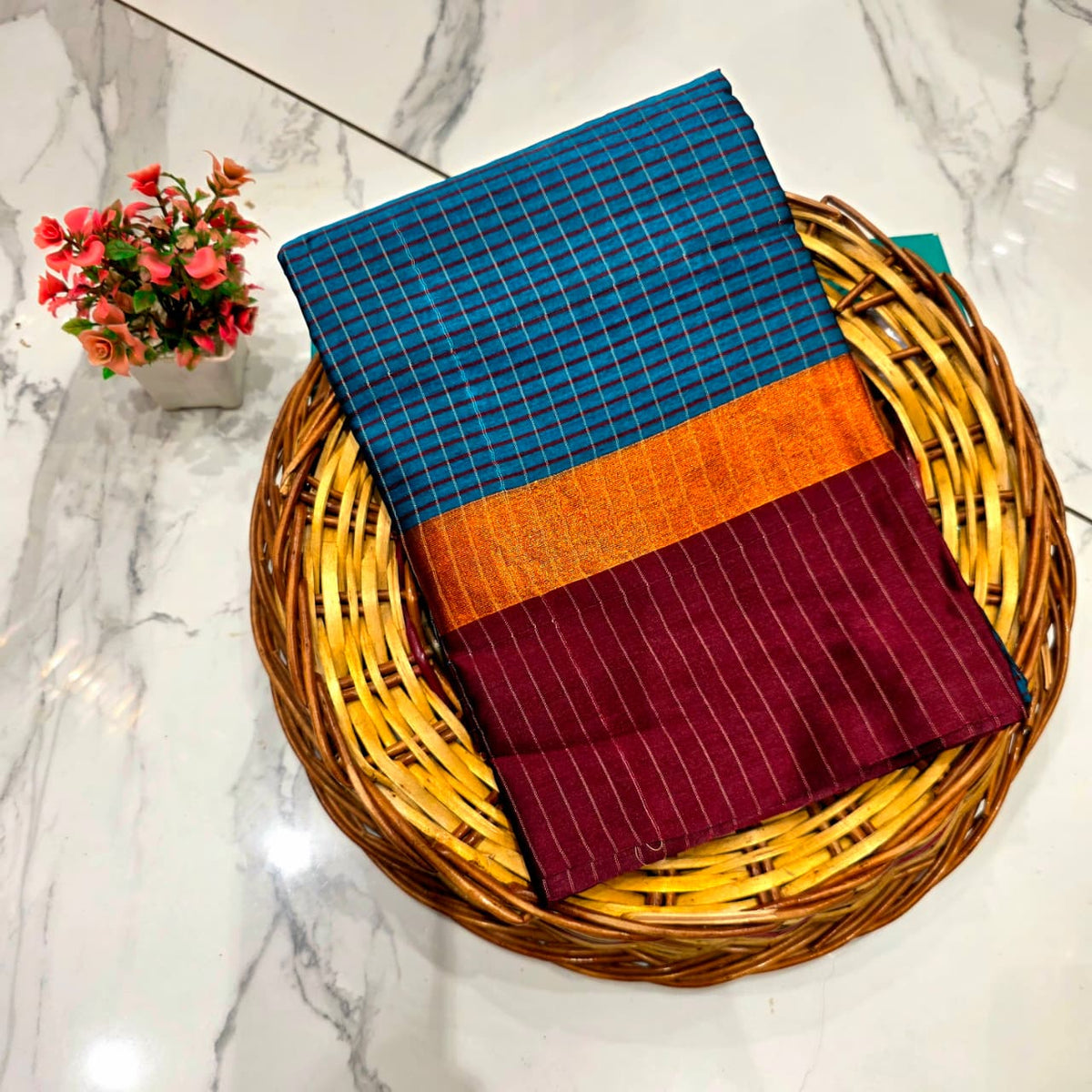 Royal Golden Zari Checked Silk Saree