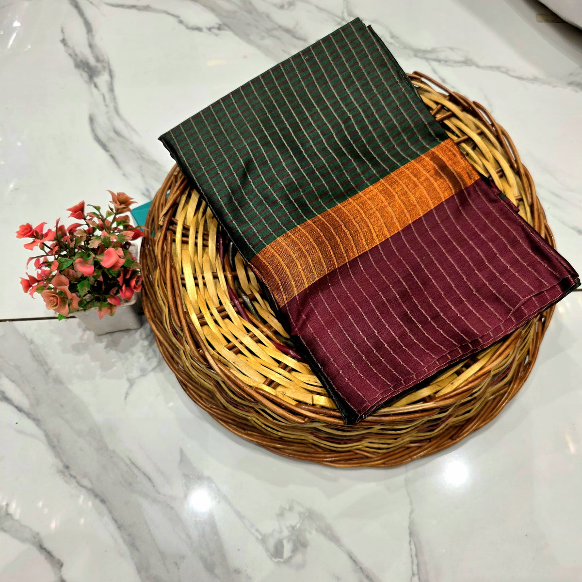 Royal Golden Zari Checked Silk Saree