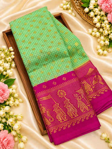 Checked Pallakku Foil Printed Silk Saree
