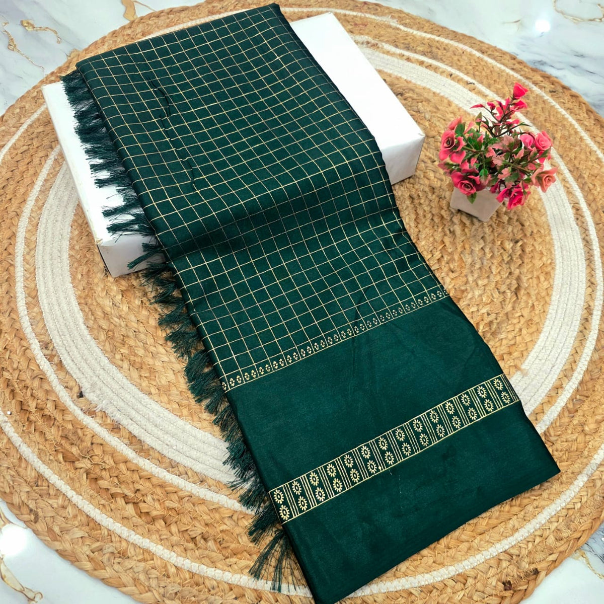 Checked Foil Work Saree ( Same Colour Only Dispatch )
