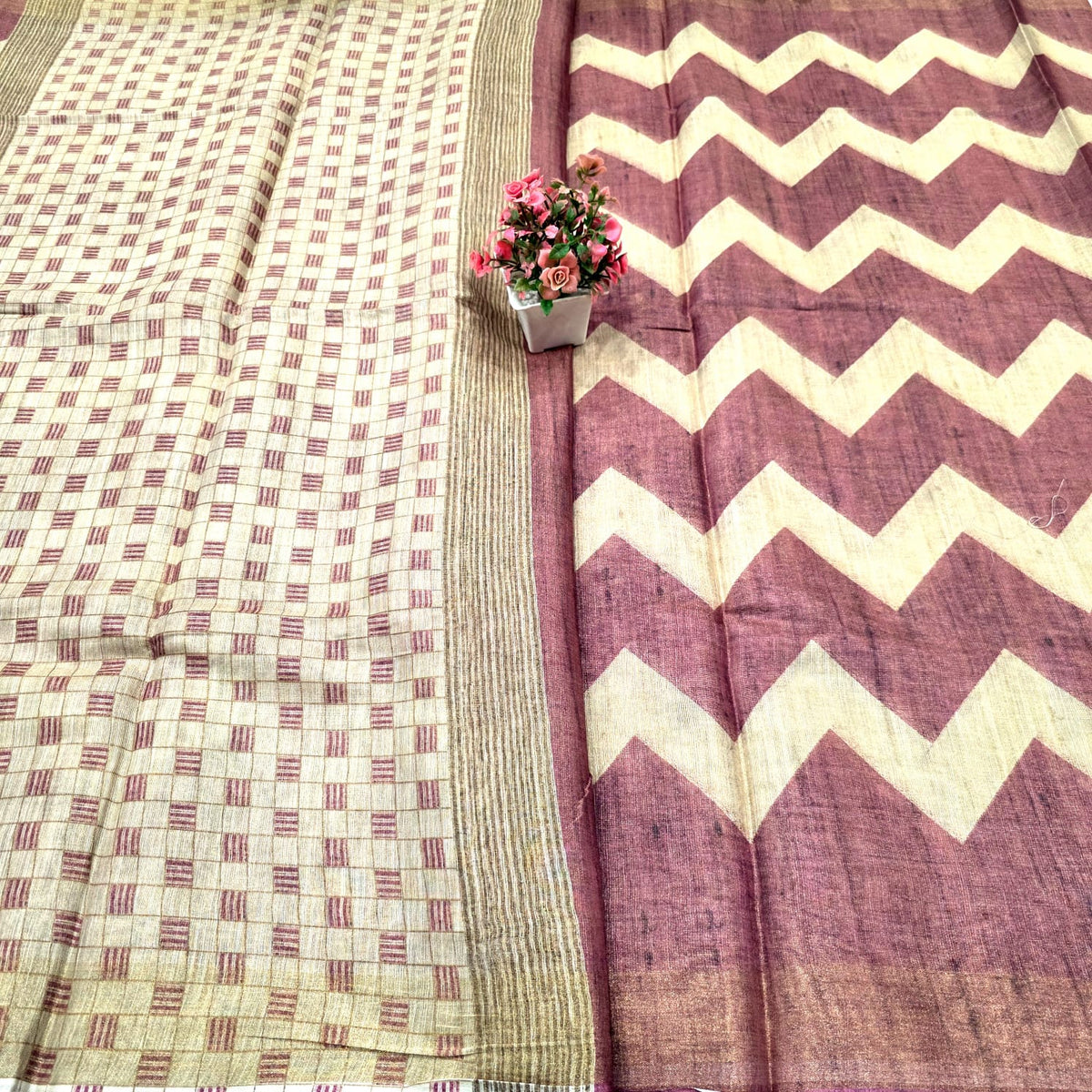 Diwali Special Checks & Zigzag Silk Saree