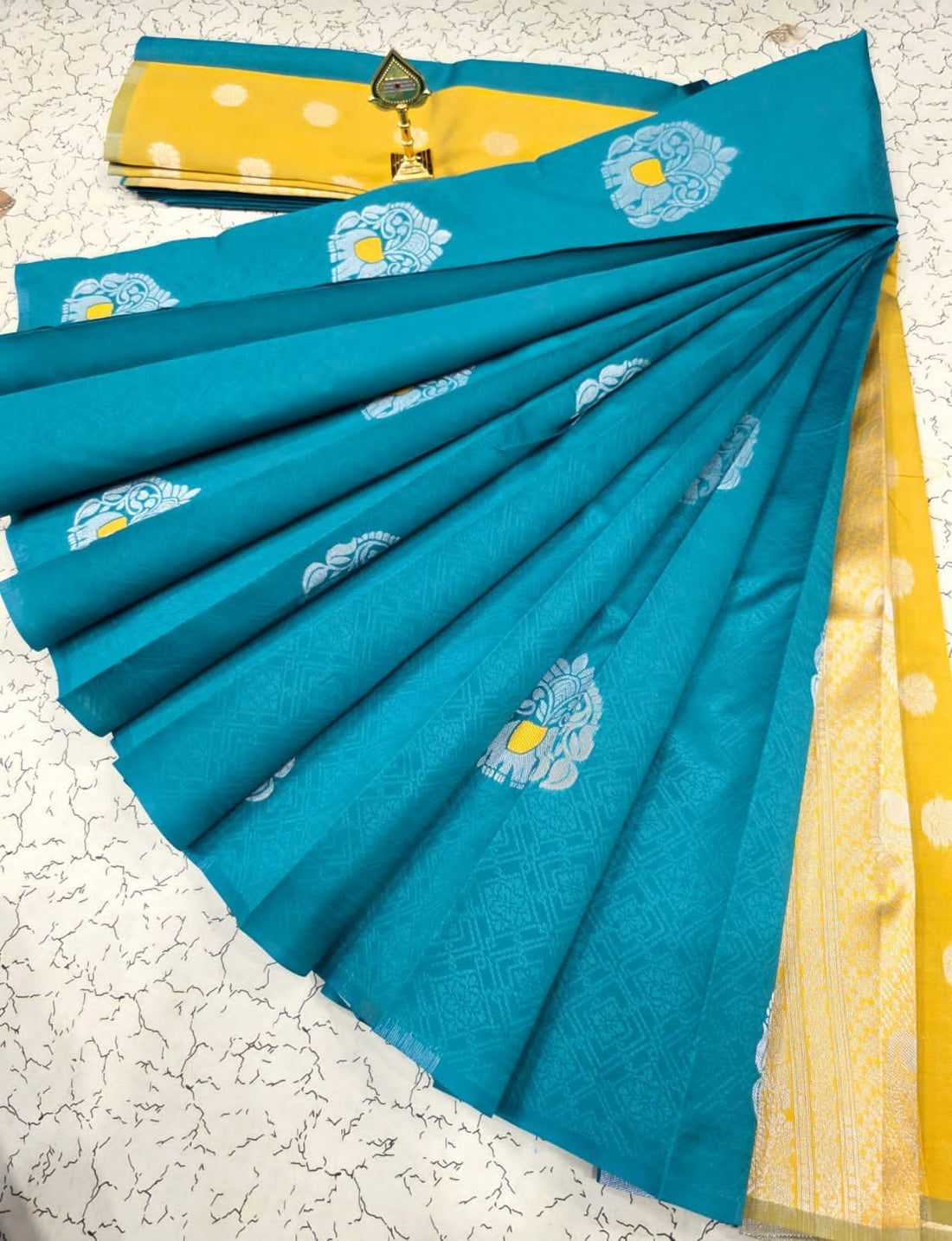 MuthuNila Soft Silk Saree