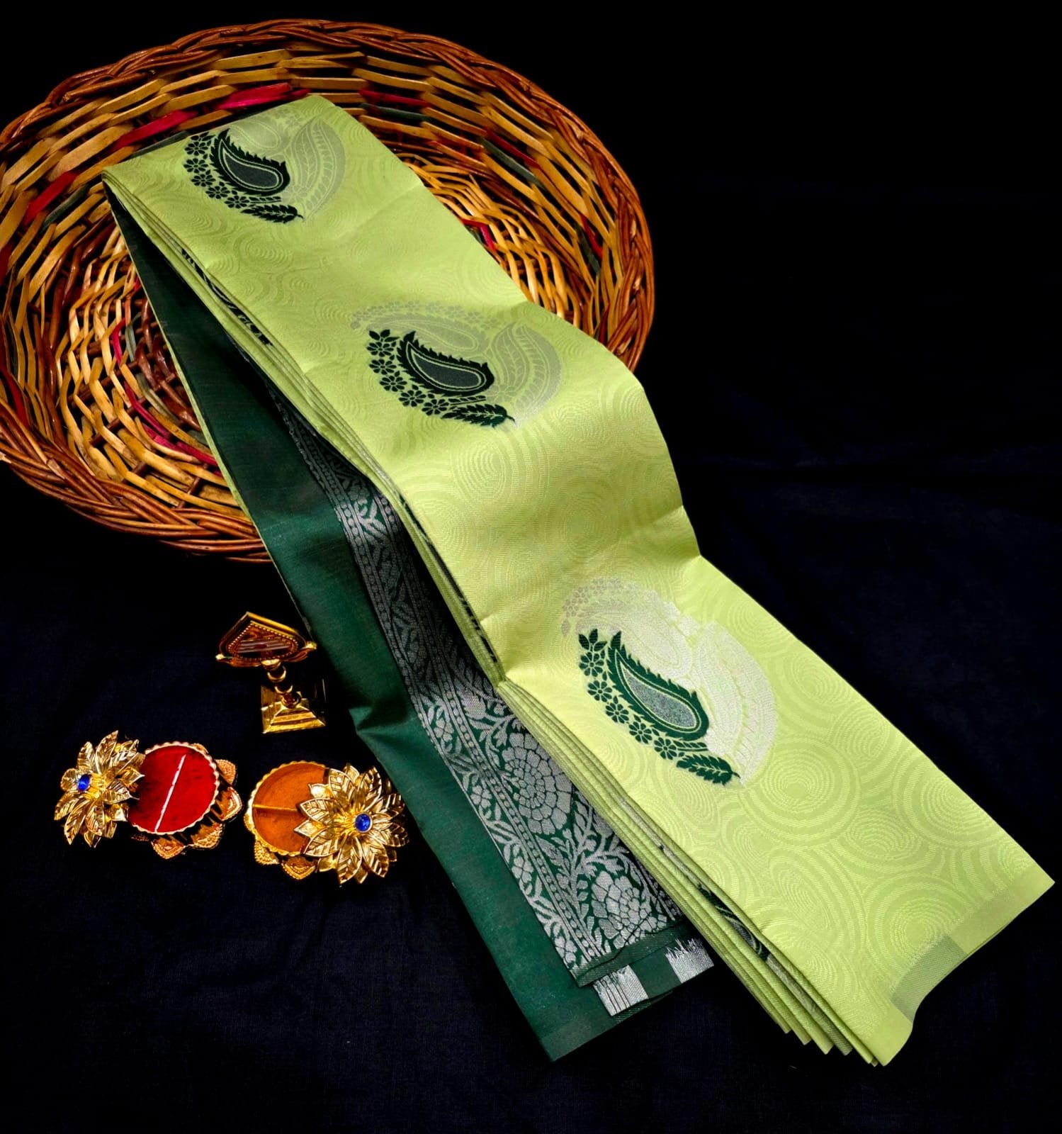 MuthuNila Soft Silk Saree