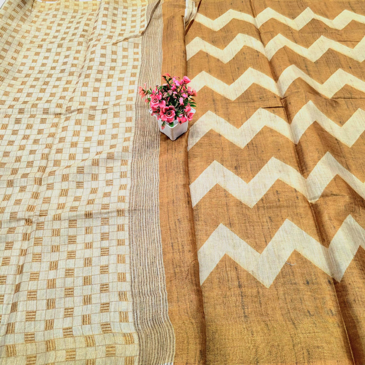 Diwali Special Checks & Zigzag Silk Saree