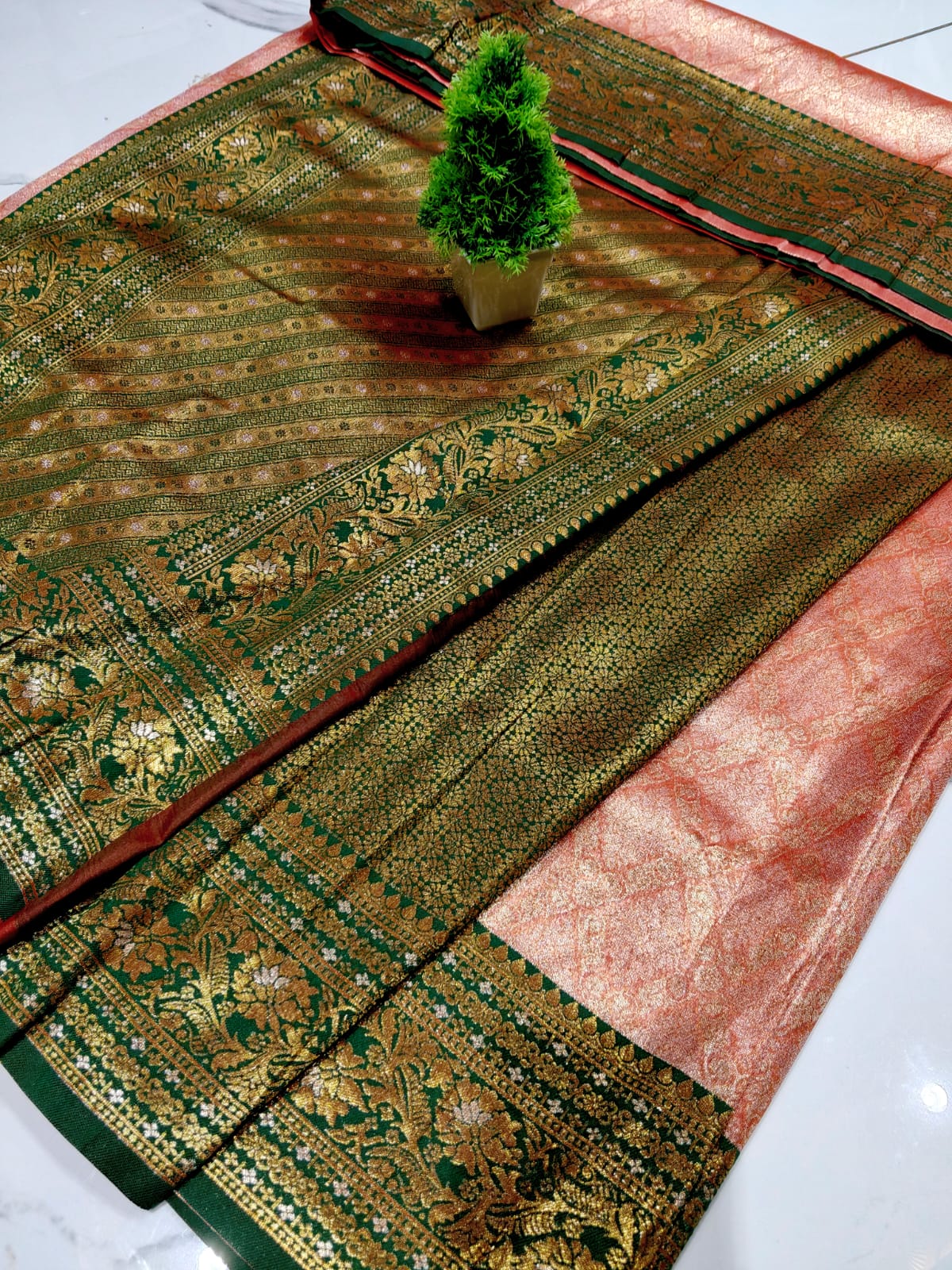 Thanga Mayil  Saree