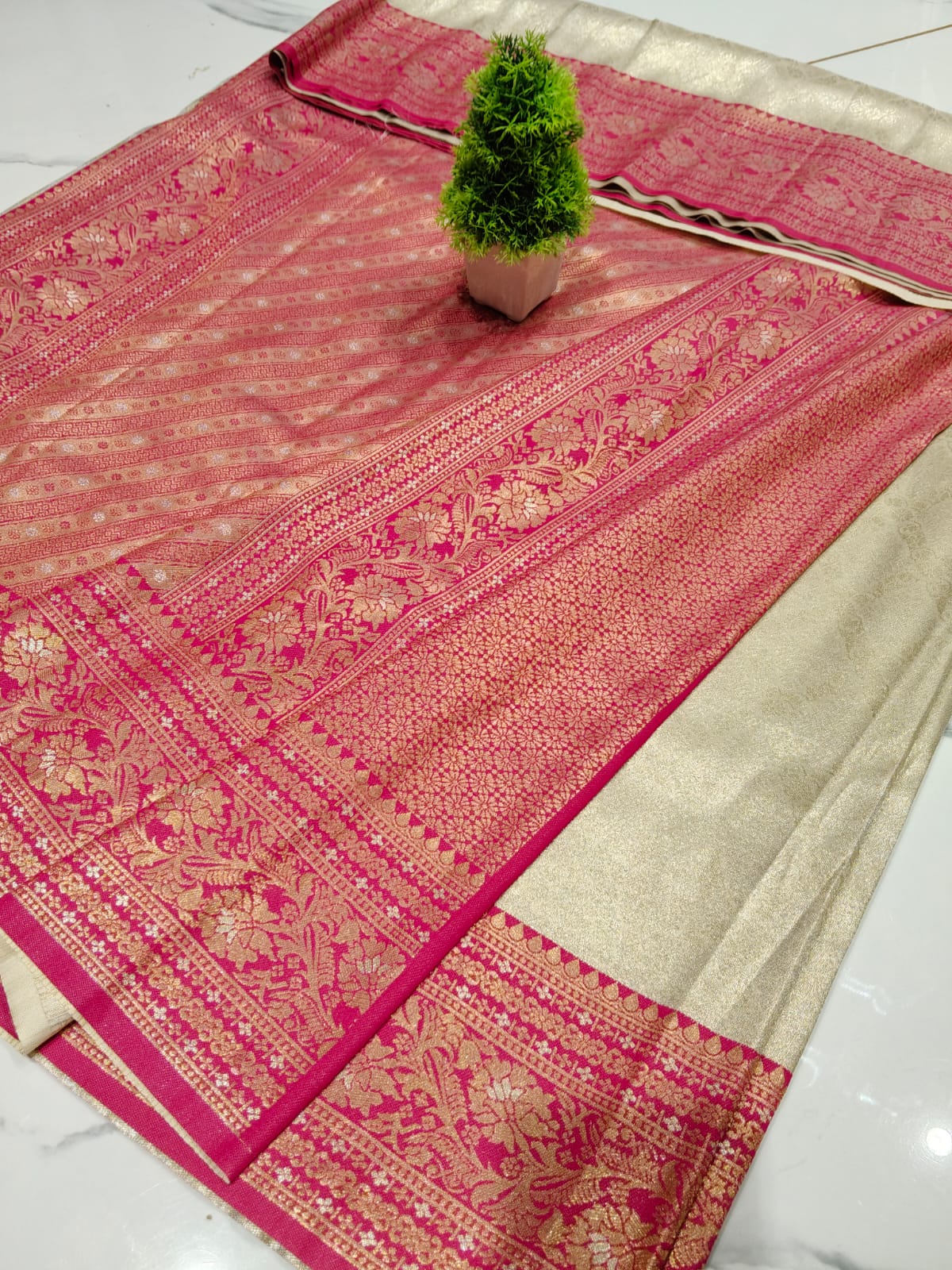 Thanga Mayil  Saree