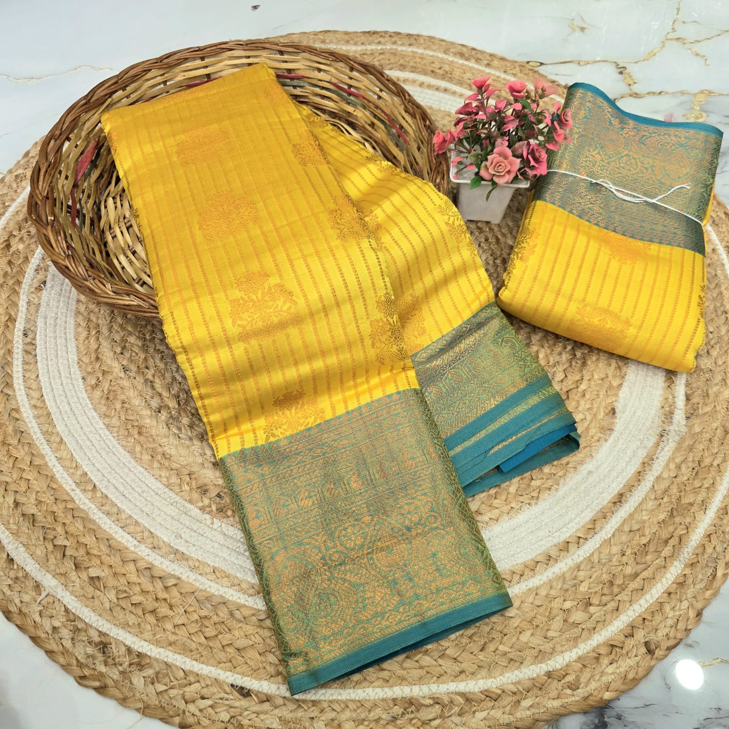 Vaira Oosi Soft Silk Saree