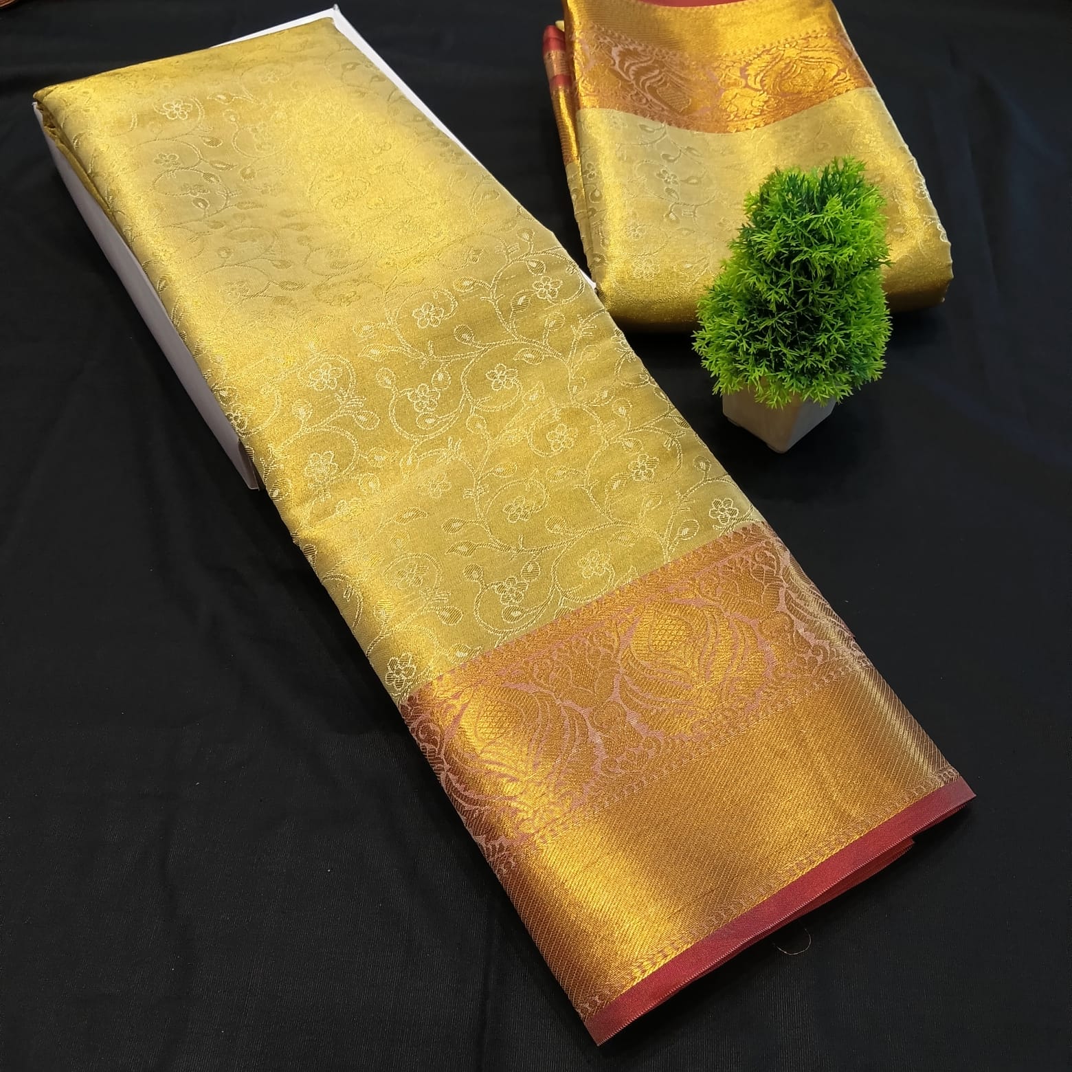 Premium Tissue Saree