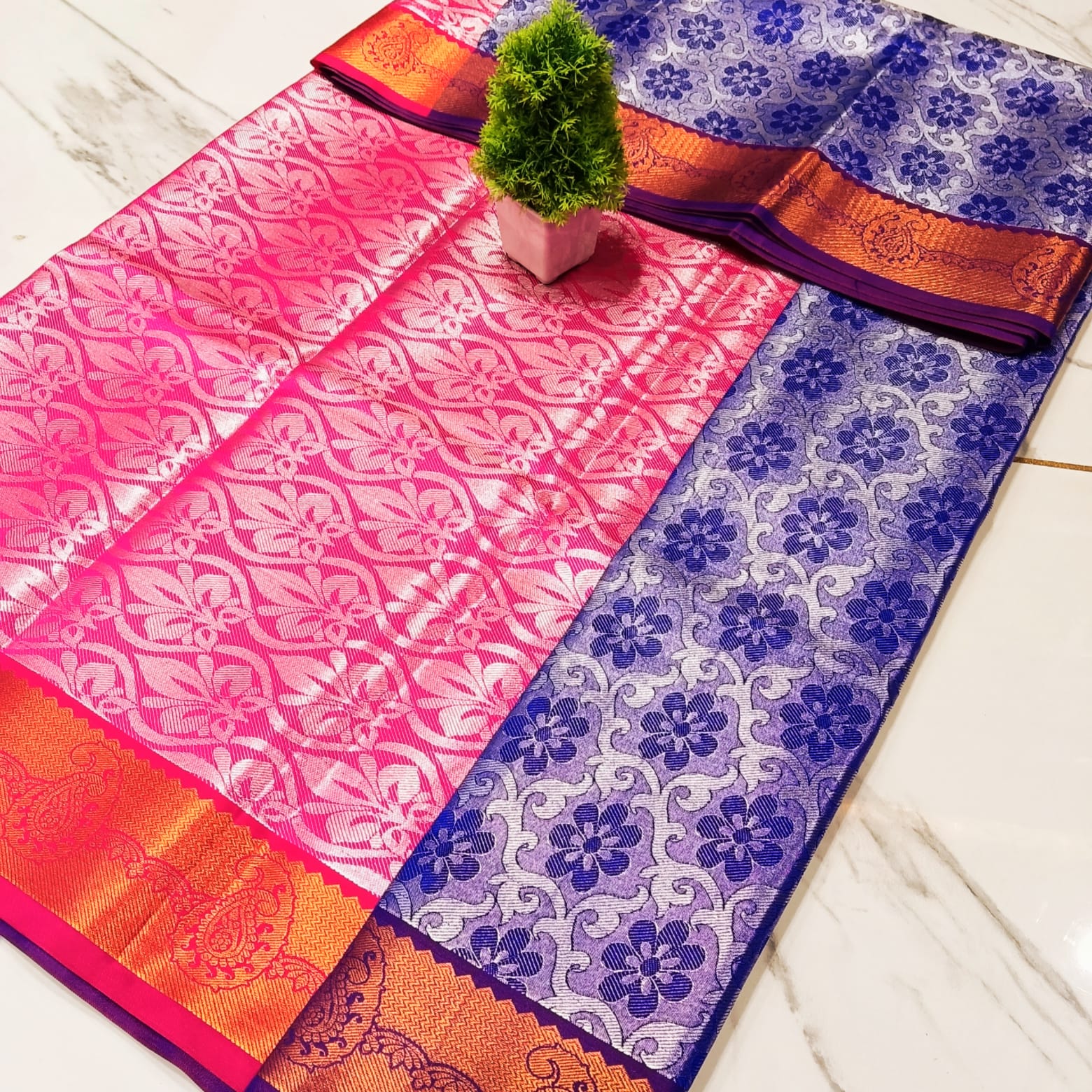 Silver Zari  Dual-Tone Contrast Soft Silk Saree