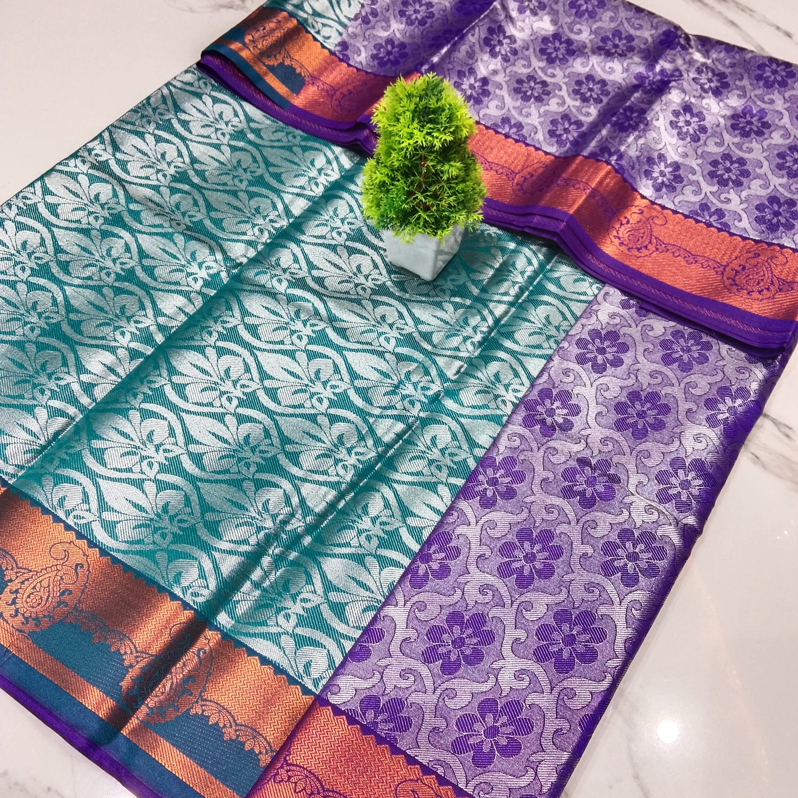Silver Zari  Dual-Tone Contrast Soft Silk Saree