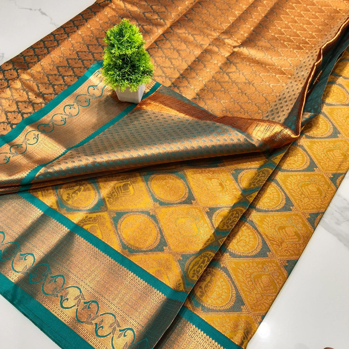 Jari Jacquard Tissue Saree
