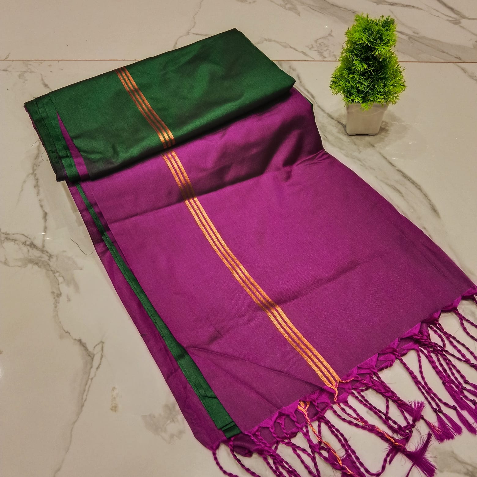 Plain Luxury Soft Silk Sarees With Jacquard blouse