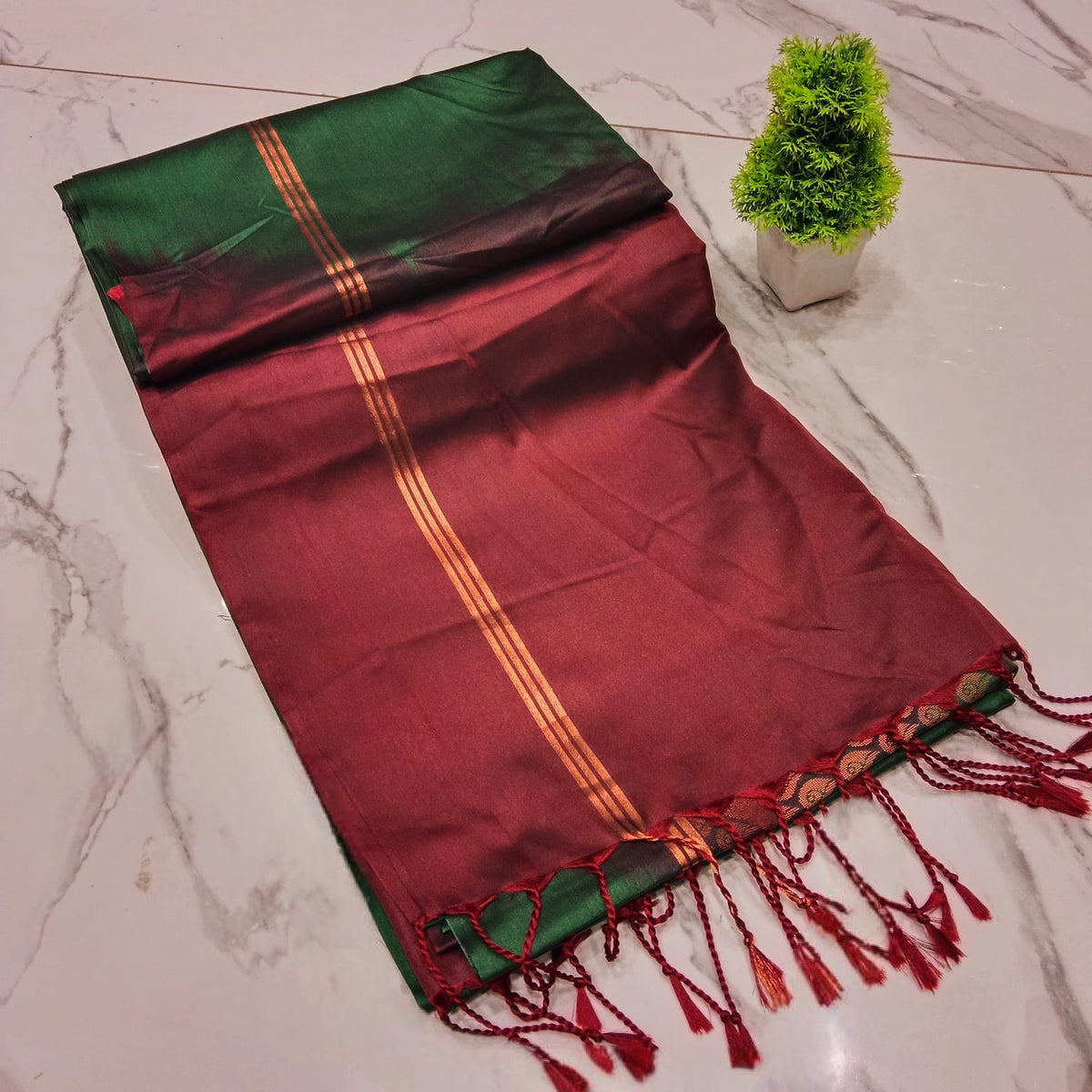 Plain Luxury Soft Silk Sarees With Jacquard blouse