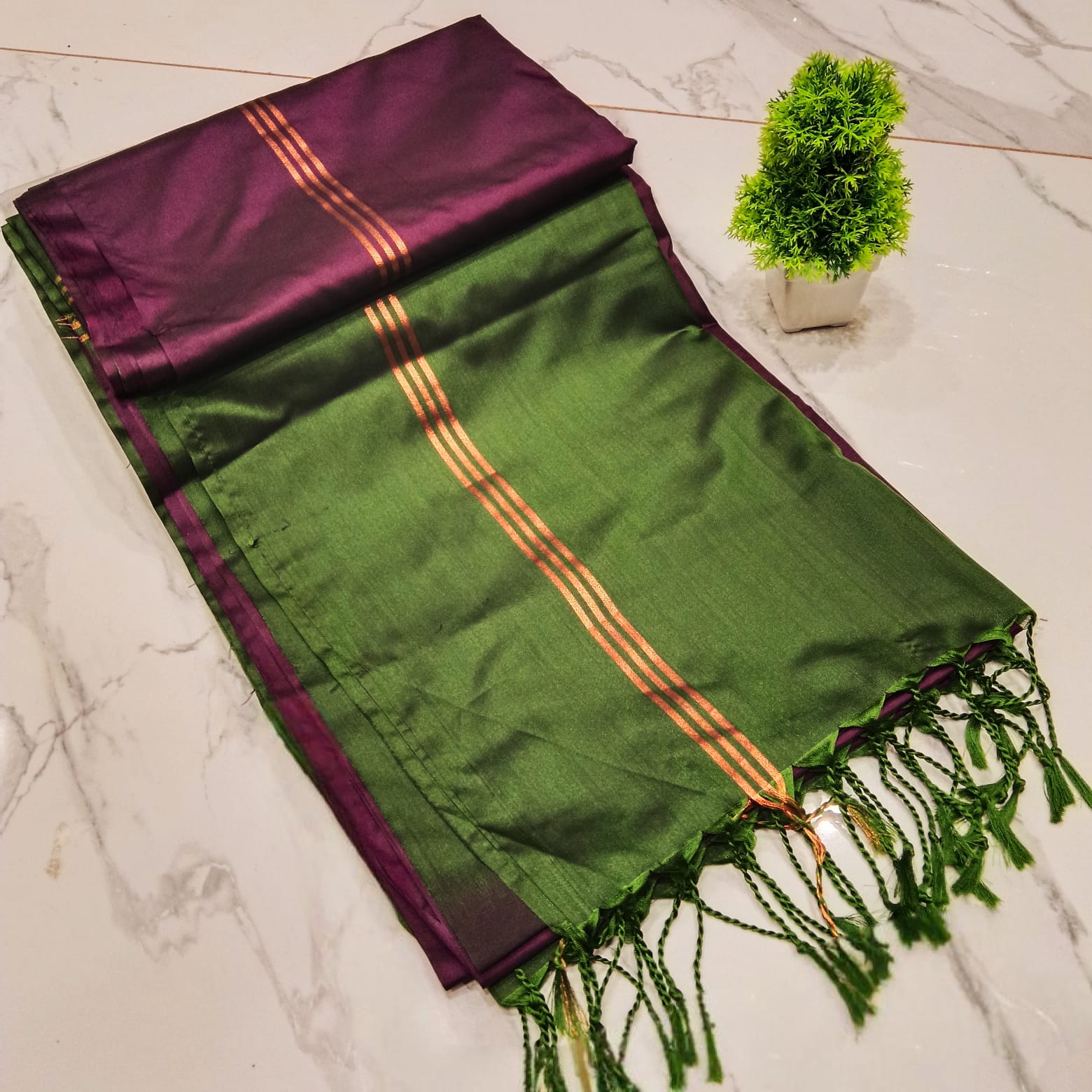 Plain Luxury Soft Silk Sarees With Jacquard blouse