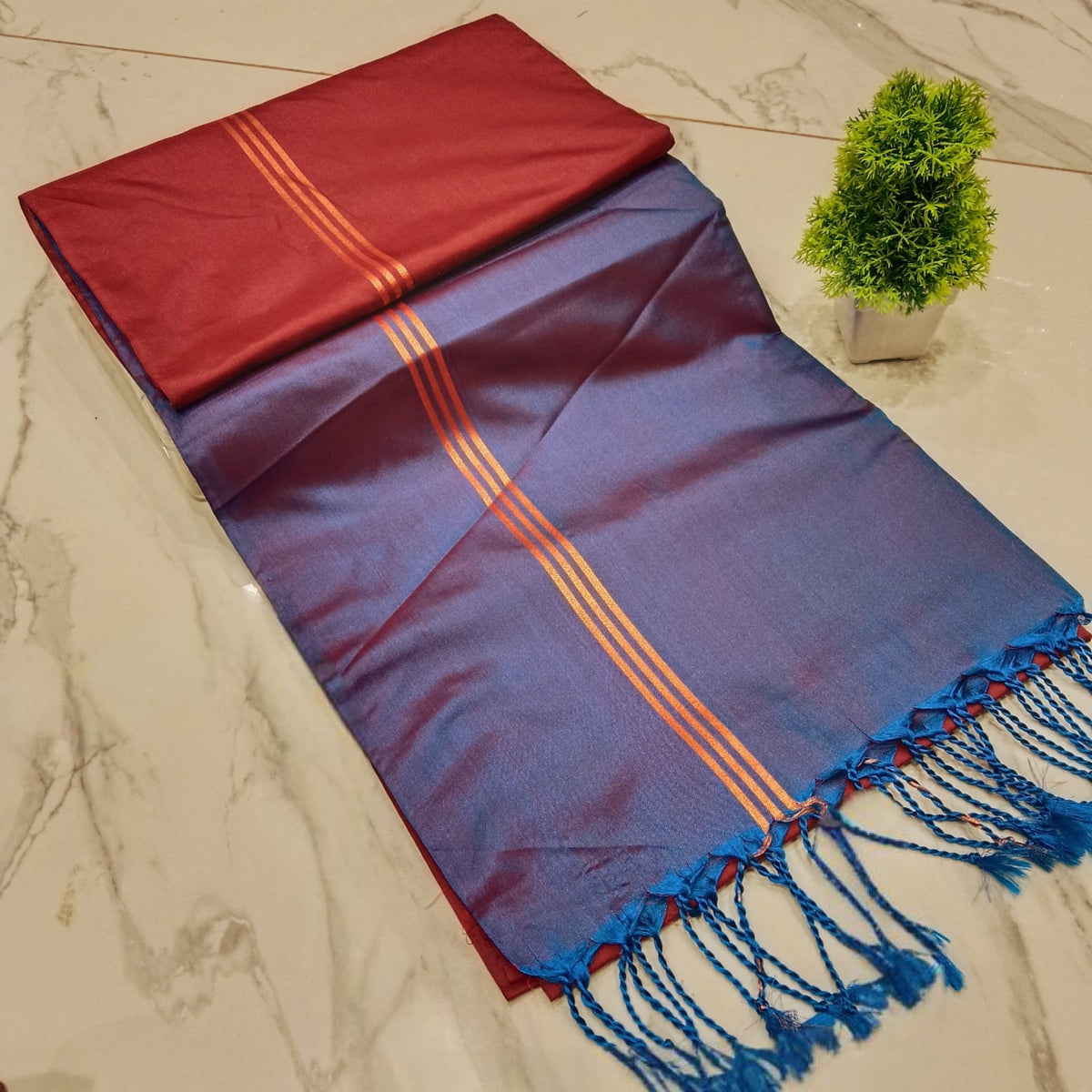 Plain Luxury Soft Silk Sarees With Jacquard blouse