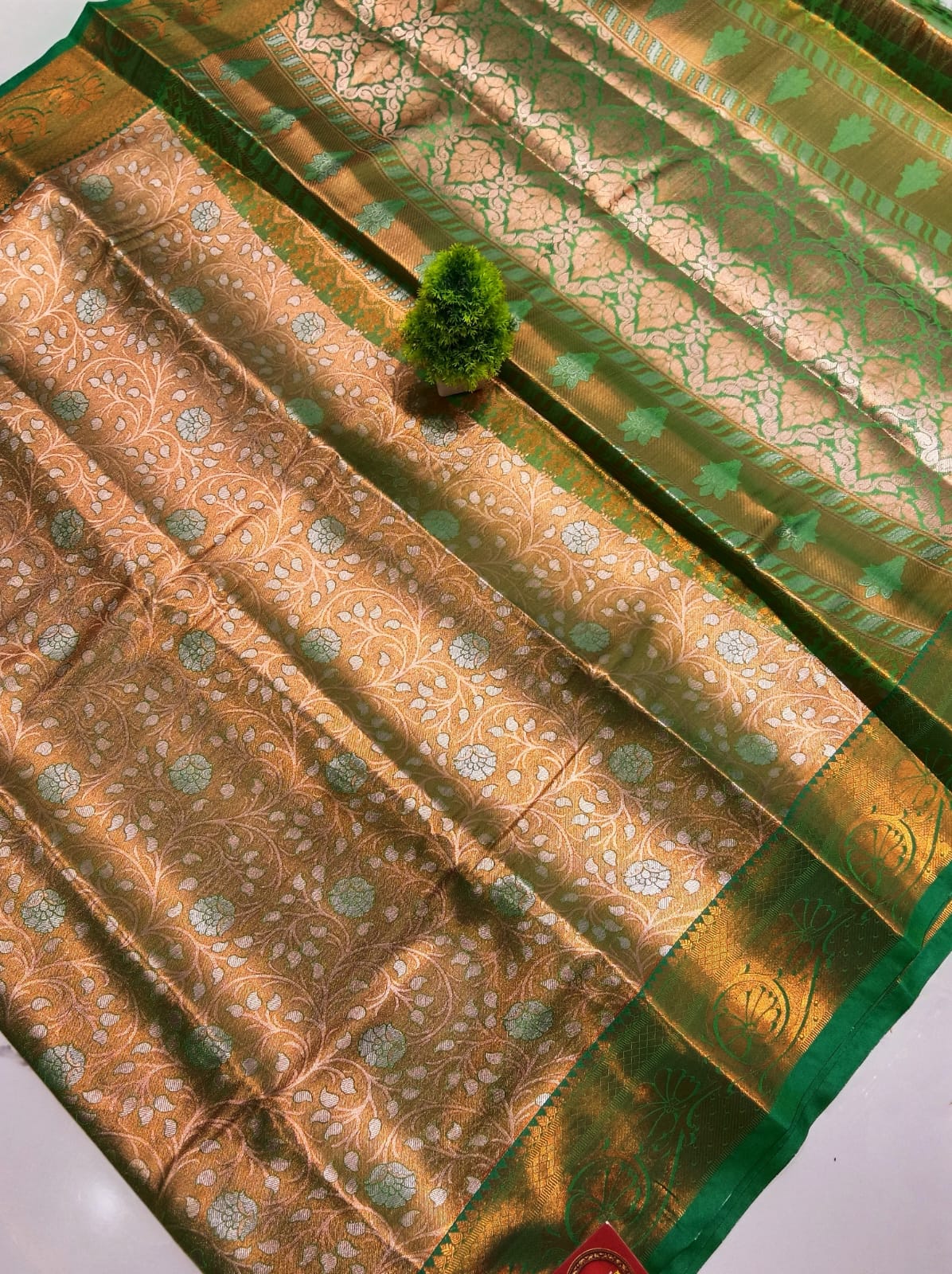 Laxana Tissue Silk Saree