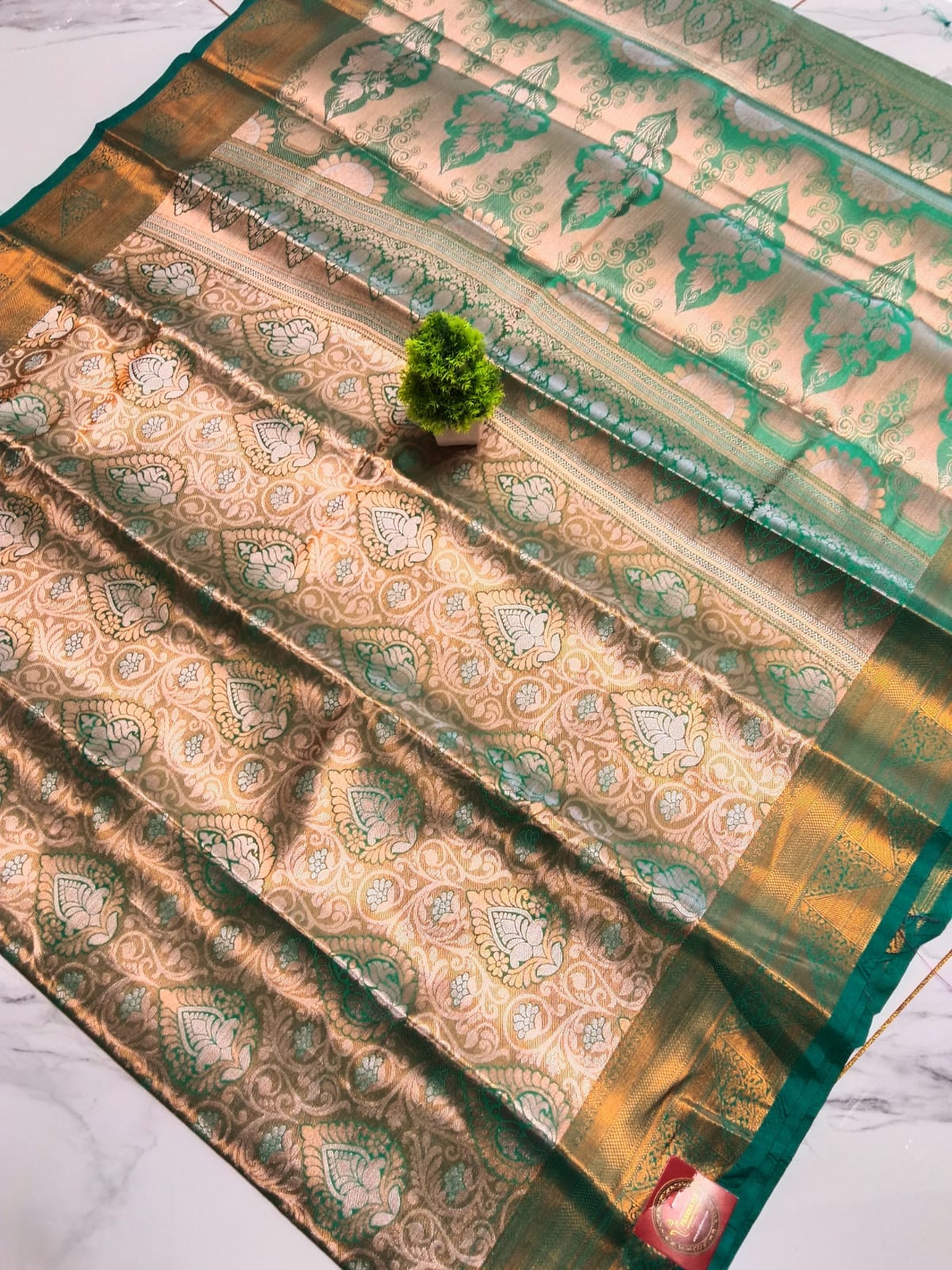 Laxana Tissue Silk Saree