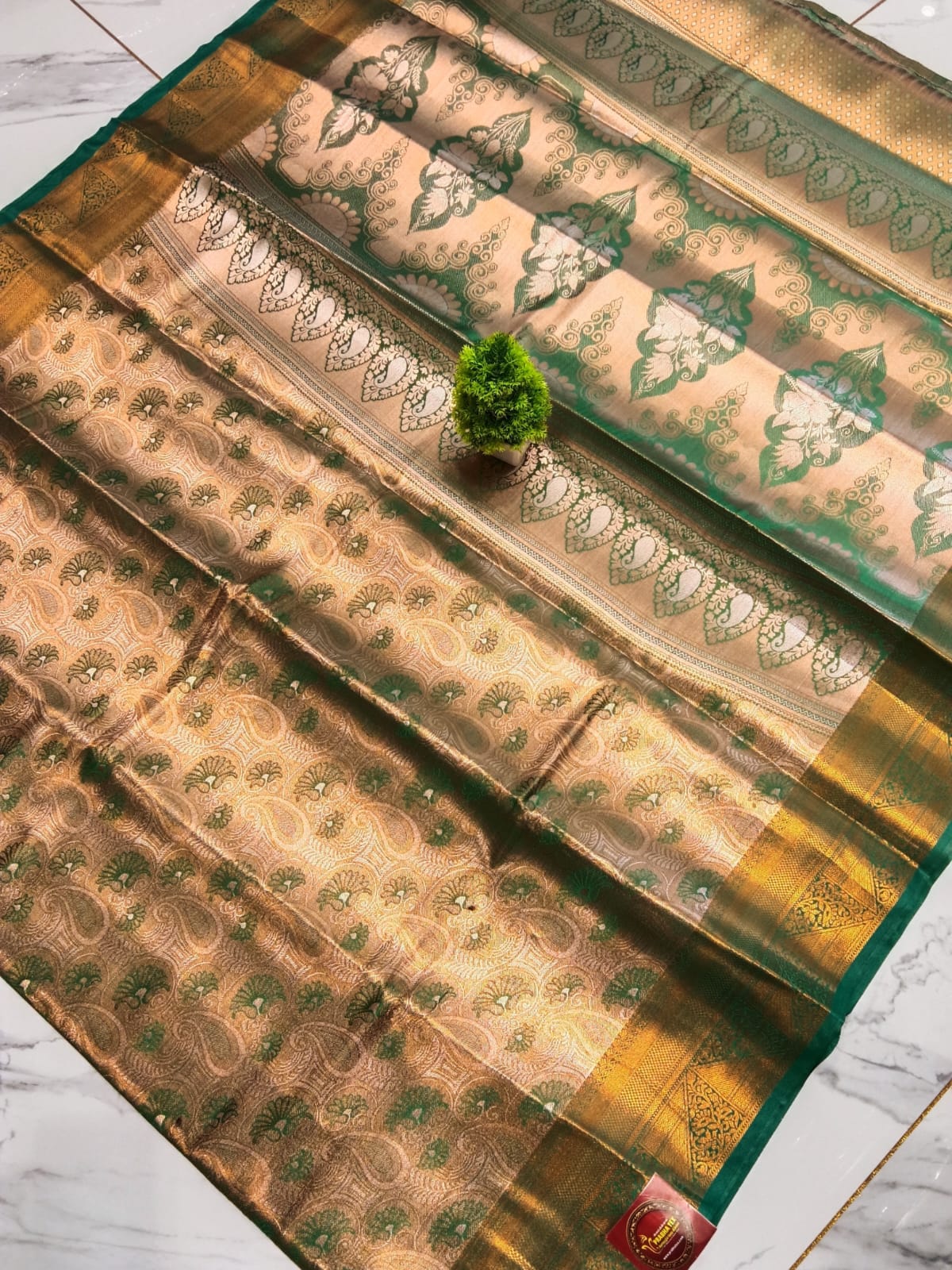 Laxana Tissue Silk Saree