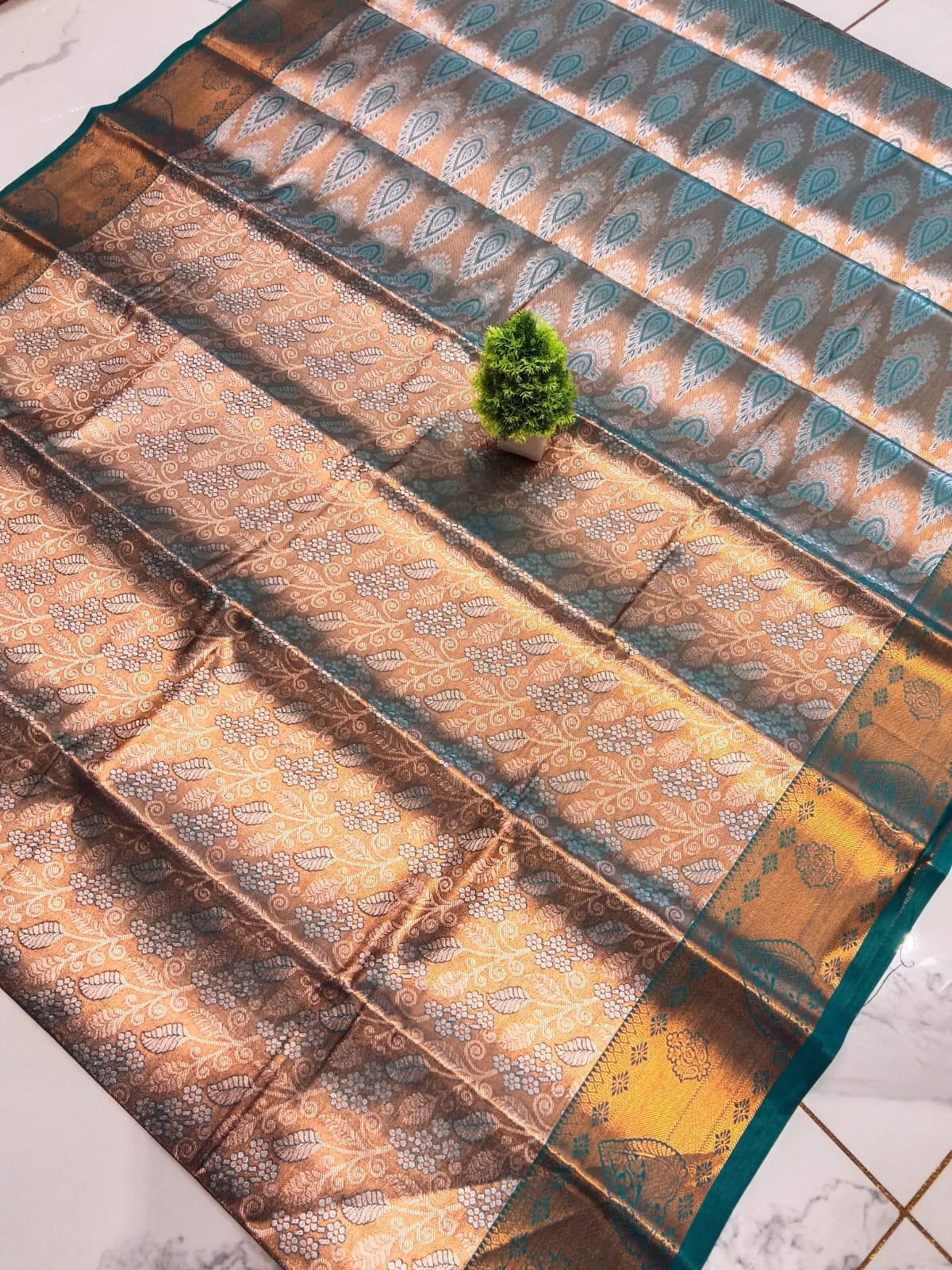 Laxana Tissue Silk Saree