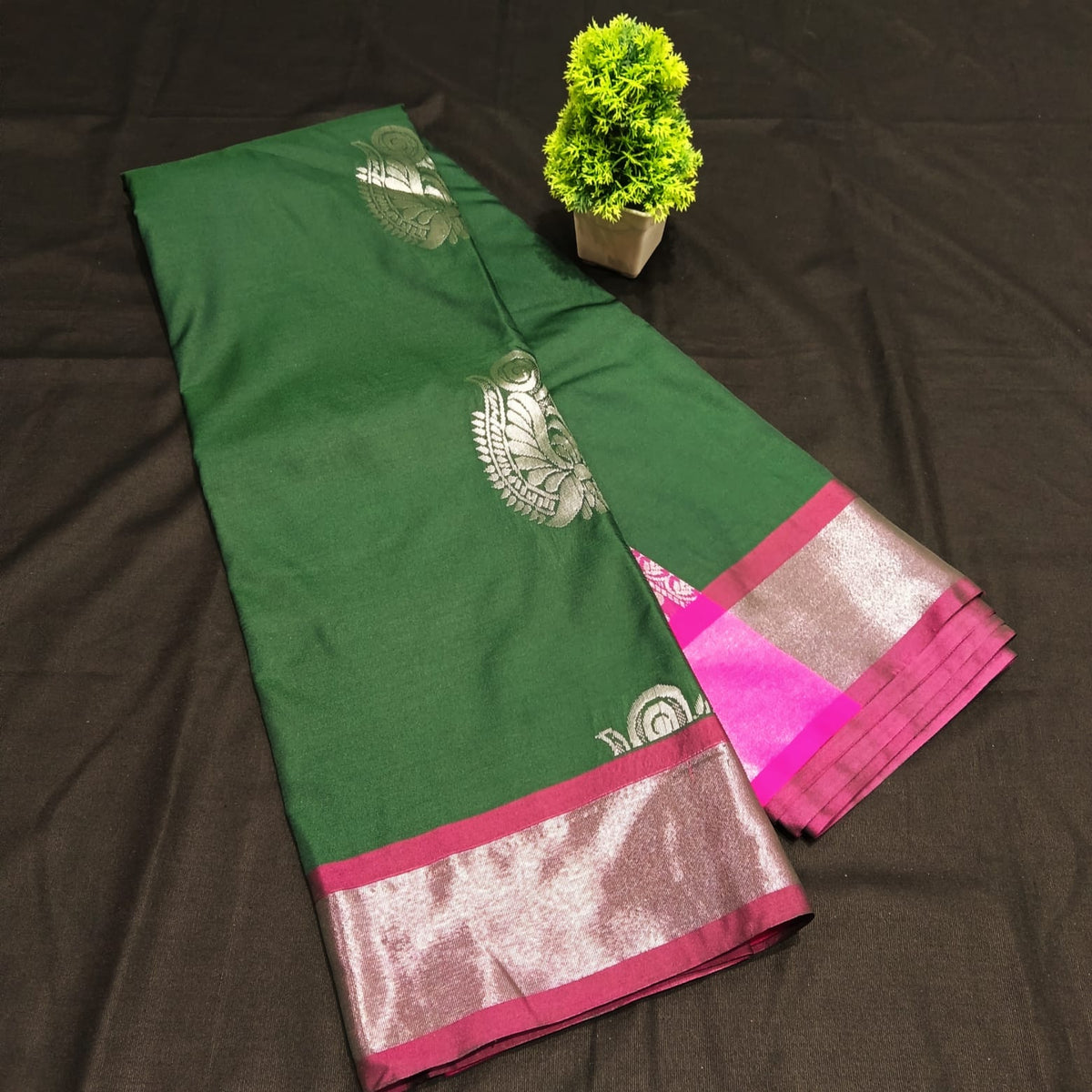 Mahalakshmi Border Saree