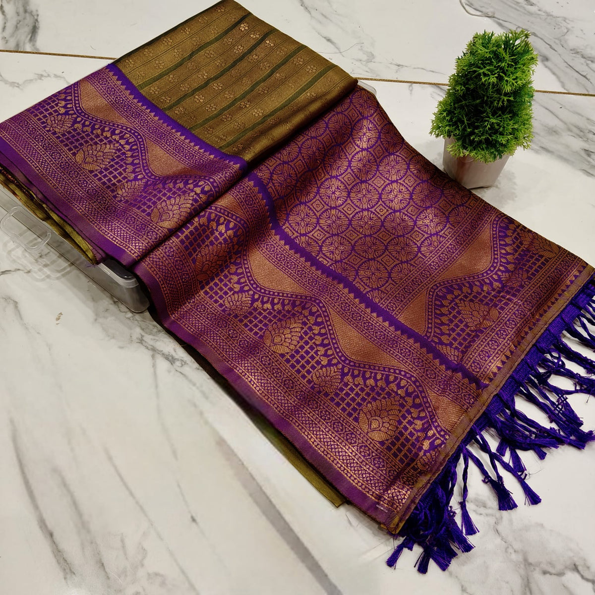 RAJAVARSHINI SOFT SILK SAREE