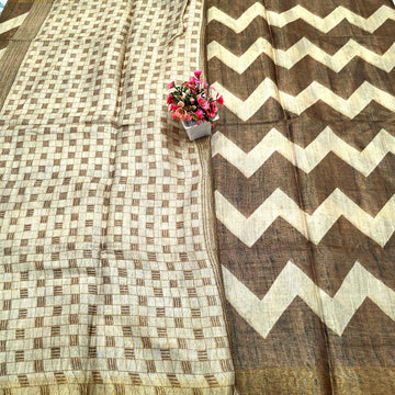 Diwali Special Checks & Zigzag Silk Saree