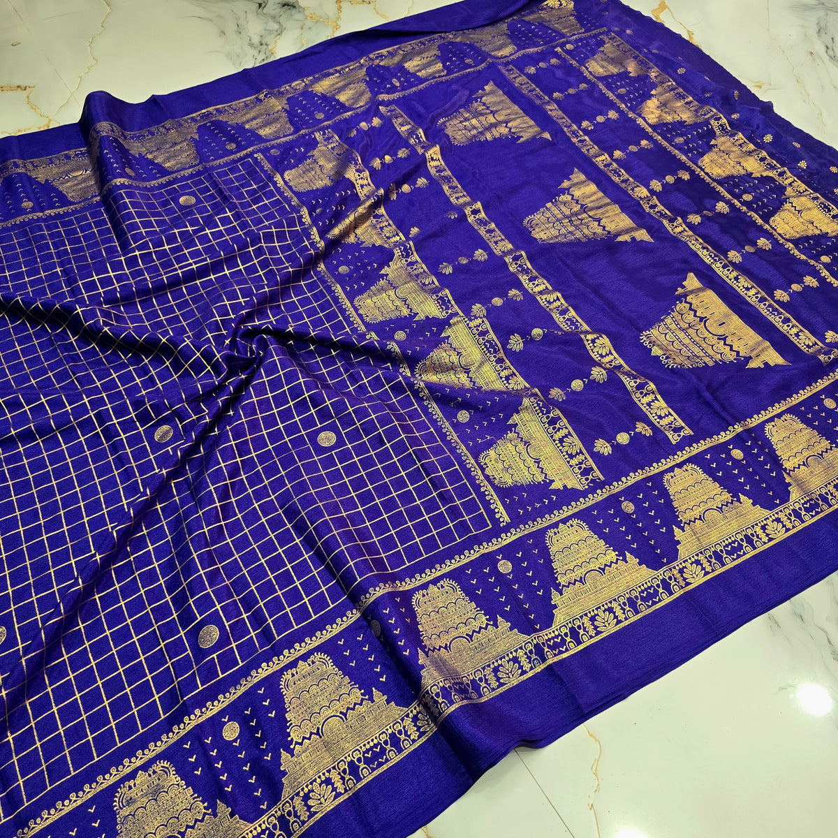 Gopuram Design Foil Print Saree