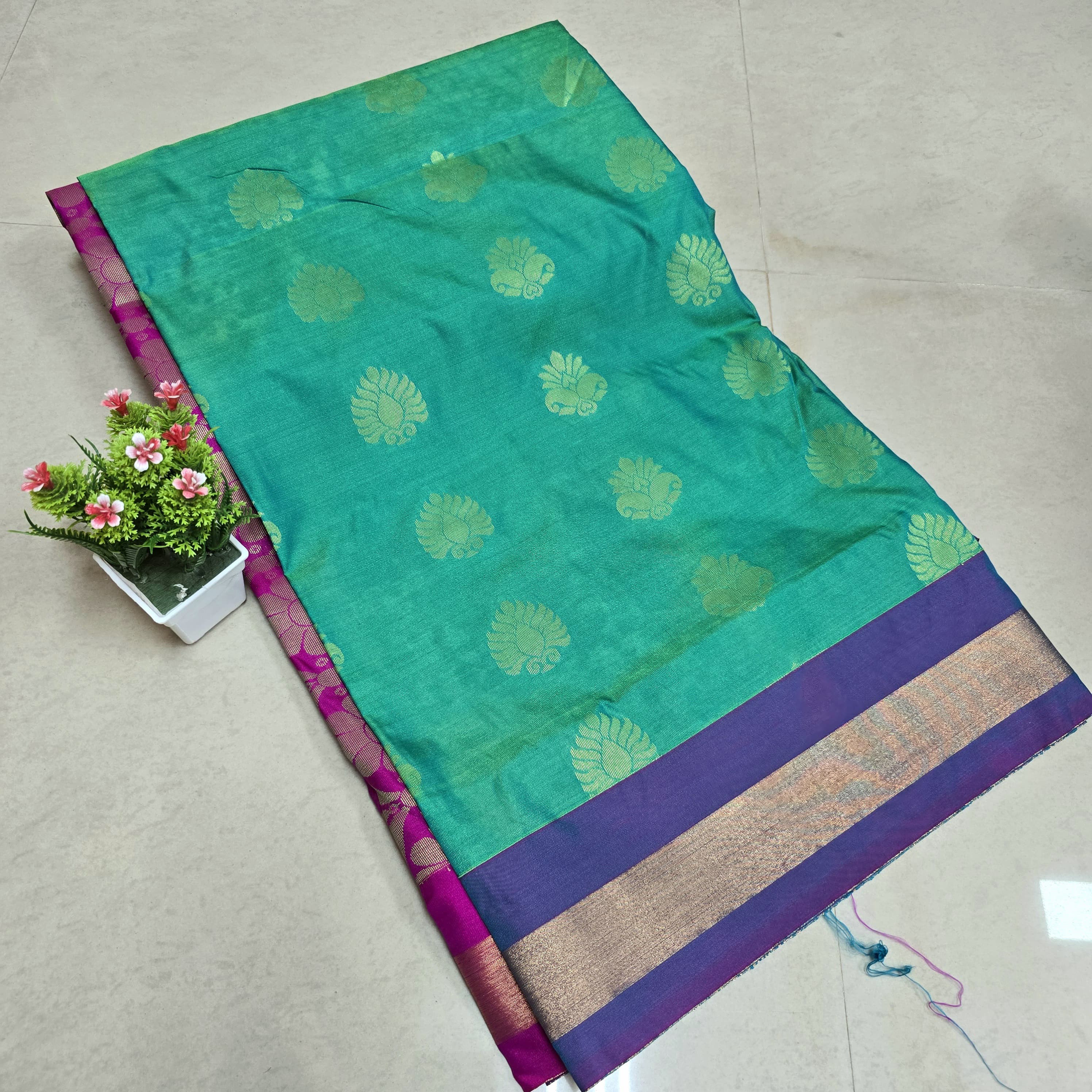 Stock Clearance Aadi Offer Saree
