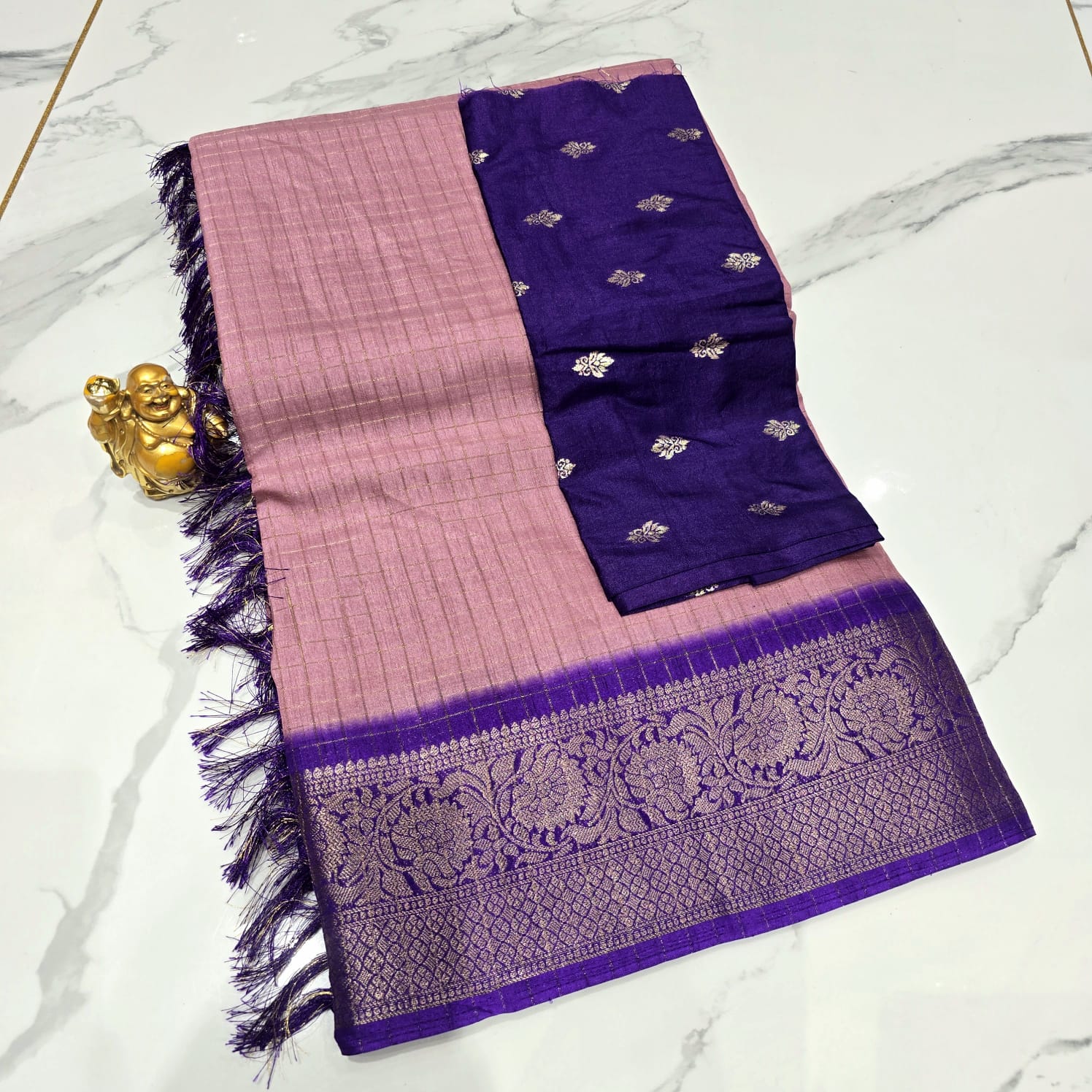 Elegant Dual Tone Checked Zari Work Saree