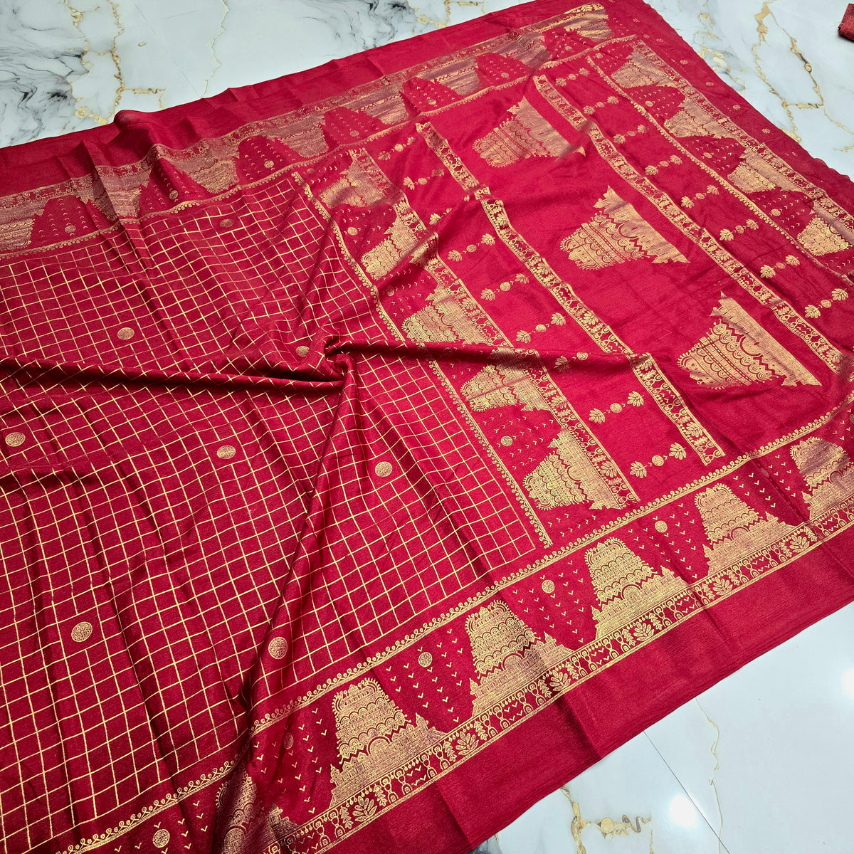 Gopuram Design Foil Print Saree