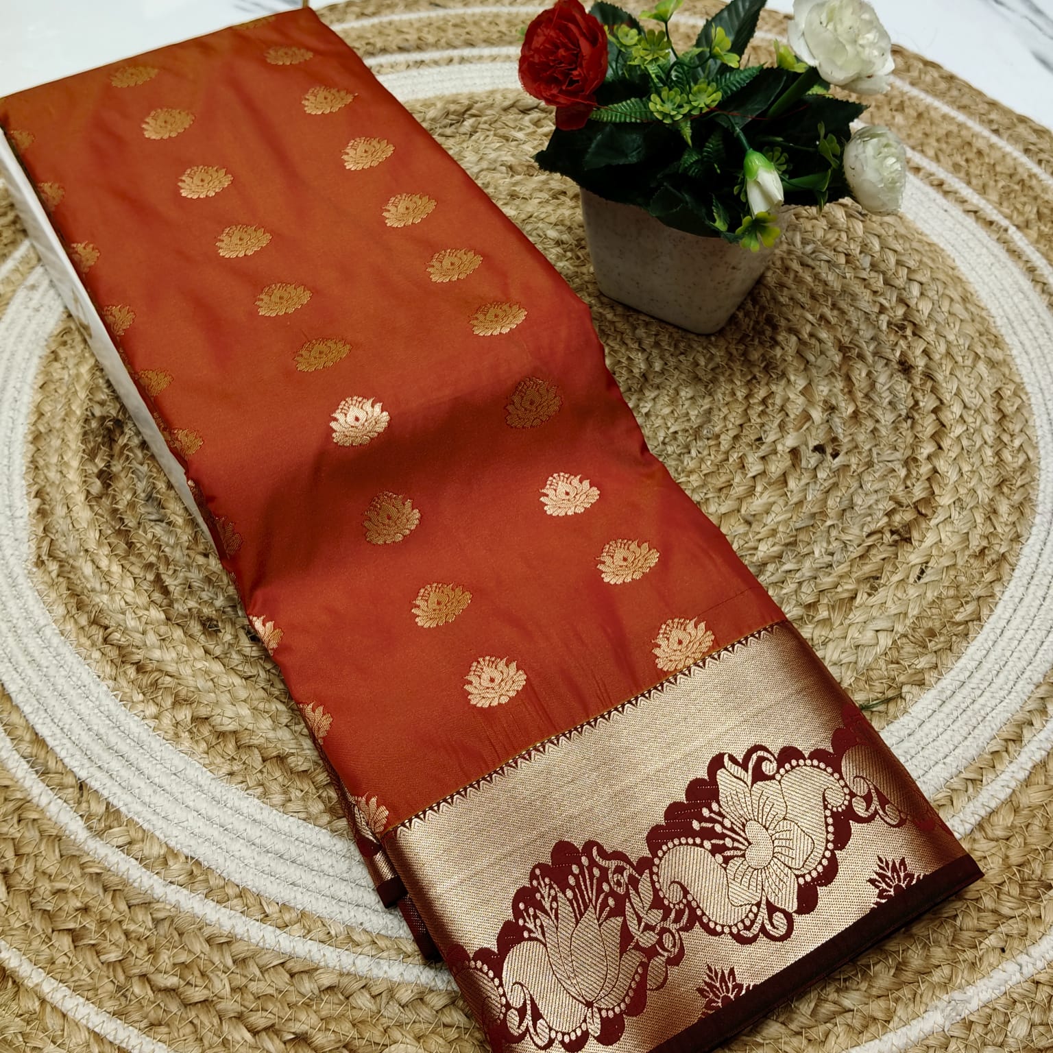 Magilmithra Soft Silk Saree