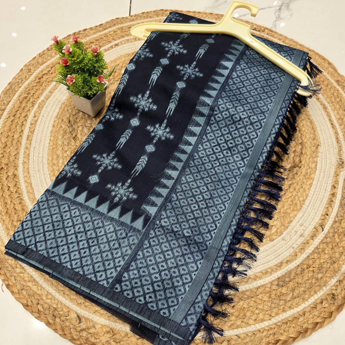Weaving Cotton Saree