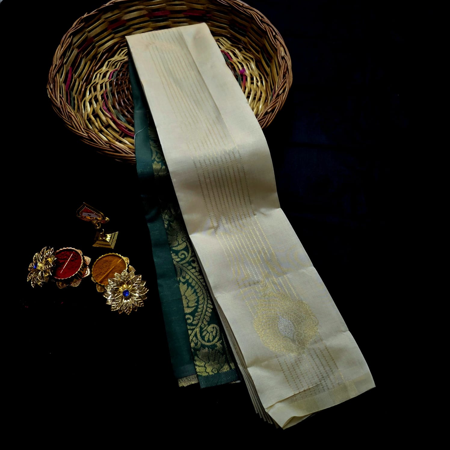 Borderless Vairaoosi Soft silk saree
