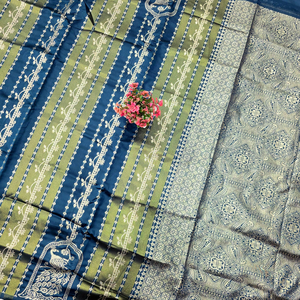 Silver Zari Vairaoosi Design Silk Saree