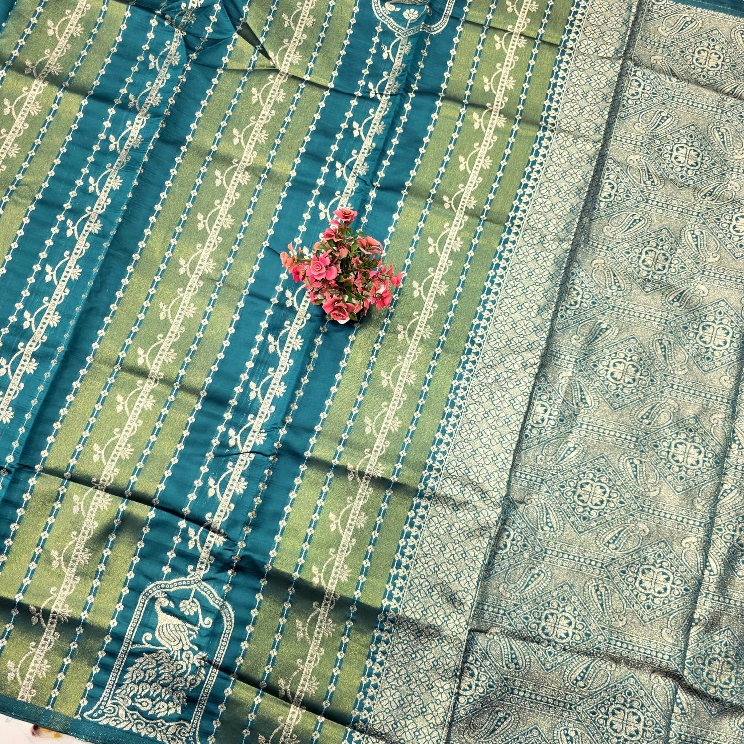 Silver Zari Vairaoosi Design Silk Saree
