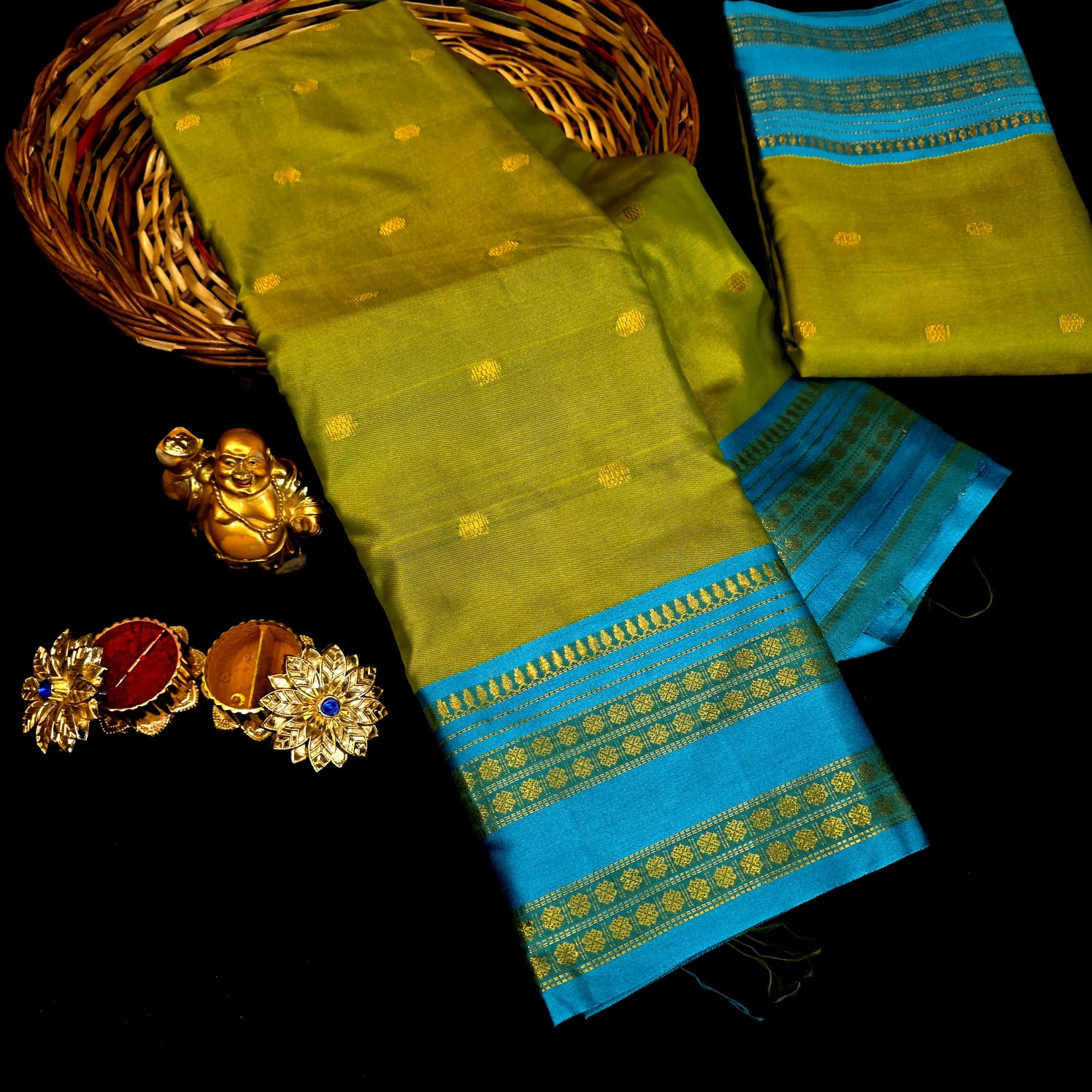 Kanchi Silk Retta Petta Border Saree