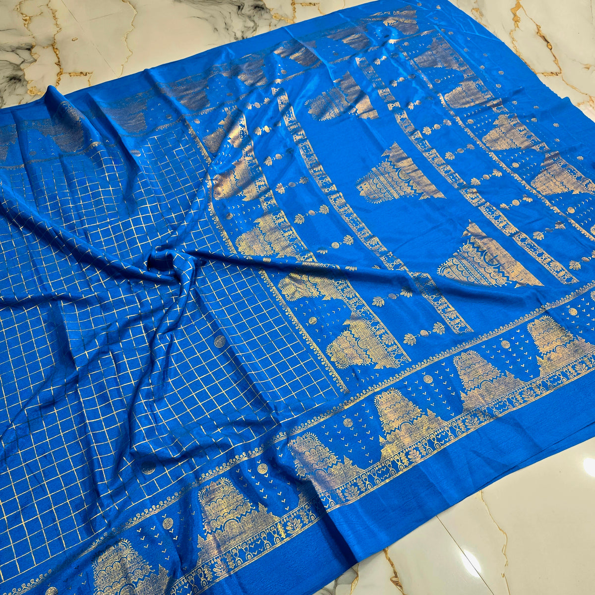 Gopuram Design Foil Print Saree