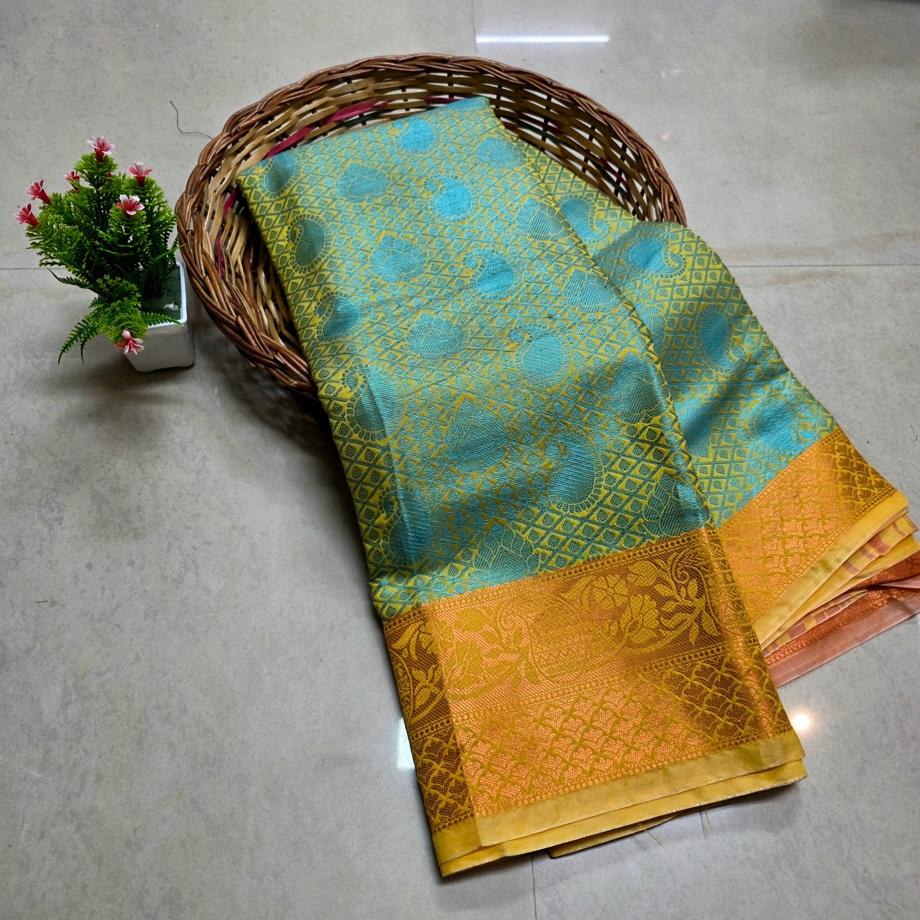 Stock Clearance Aadi Offer Saree