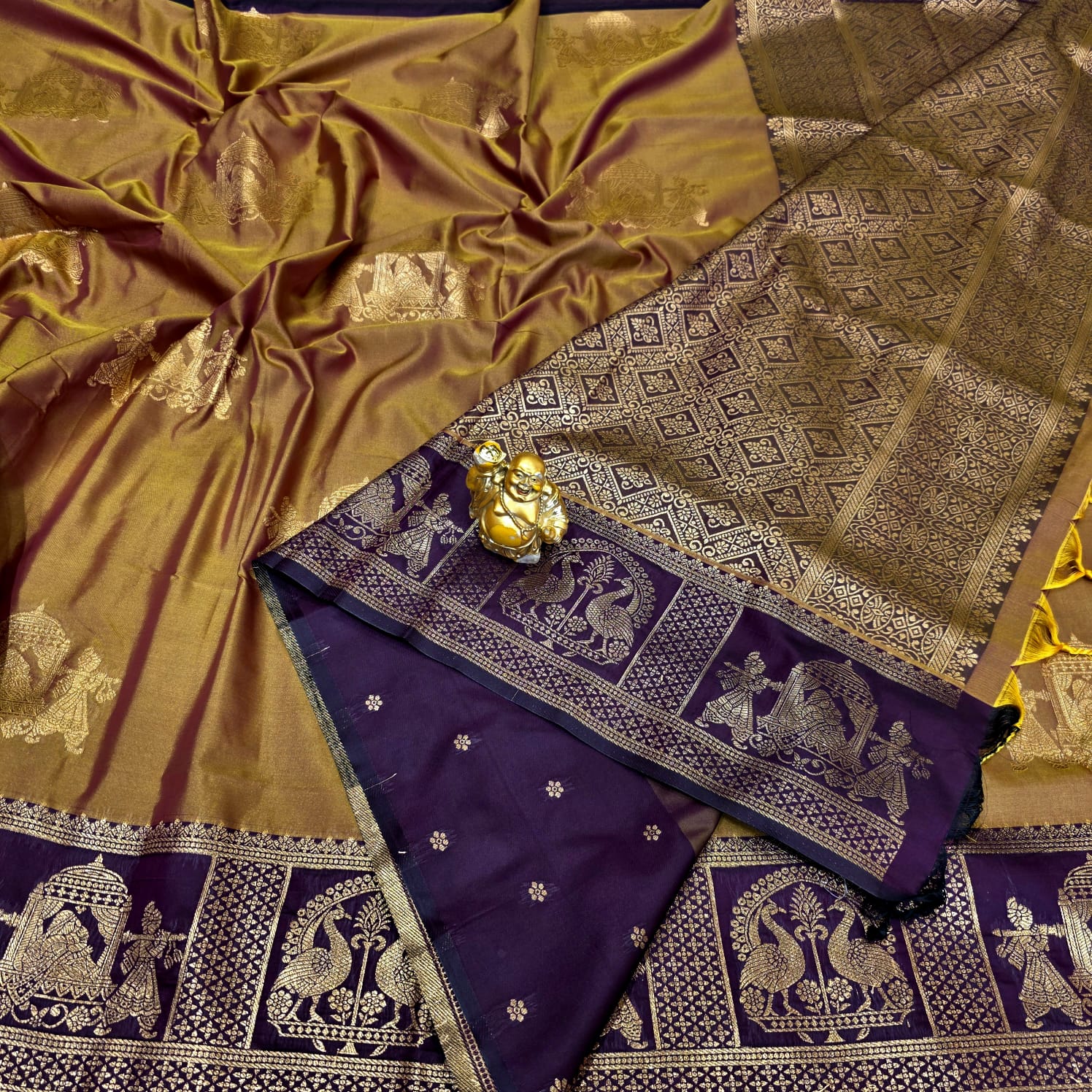 Luxury Pallakku Design Soft Silk Saree