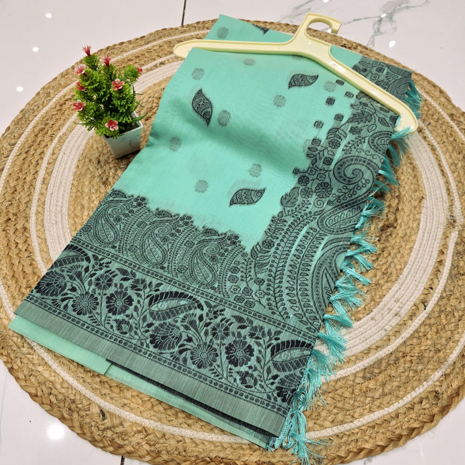 Weaving Cotton Saree
