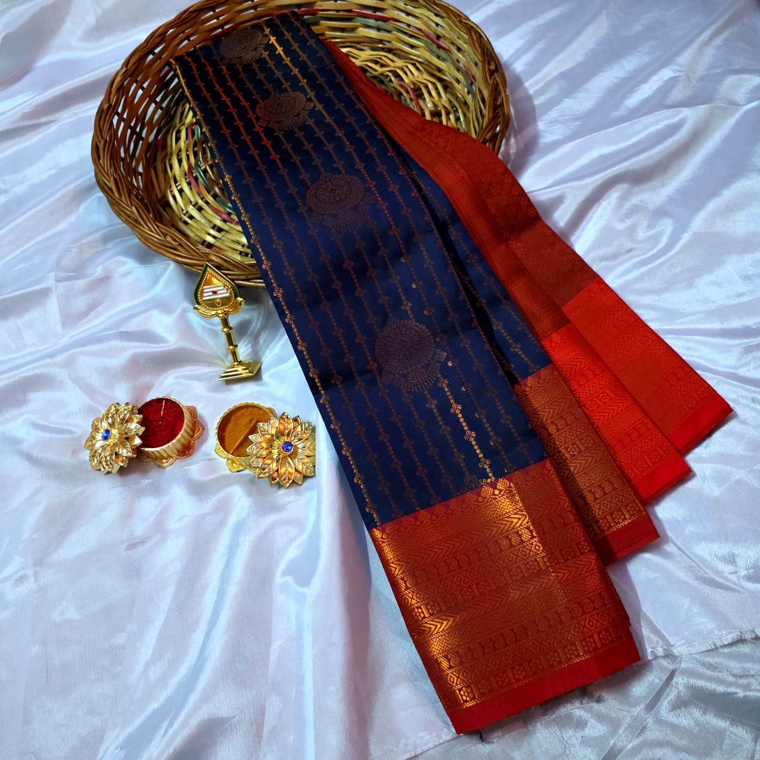 Vairaoosi Pattern Semi Silk saree