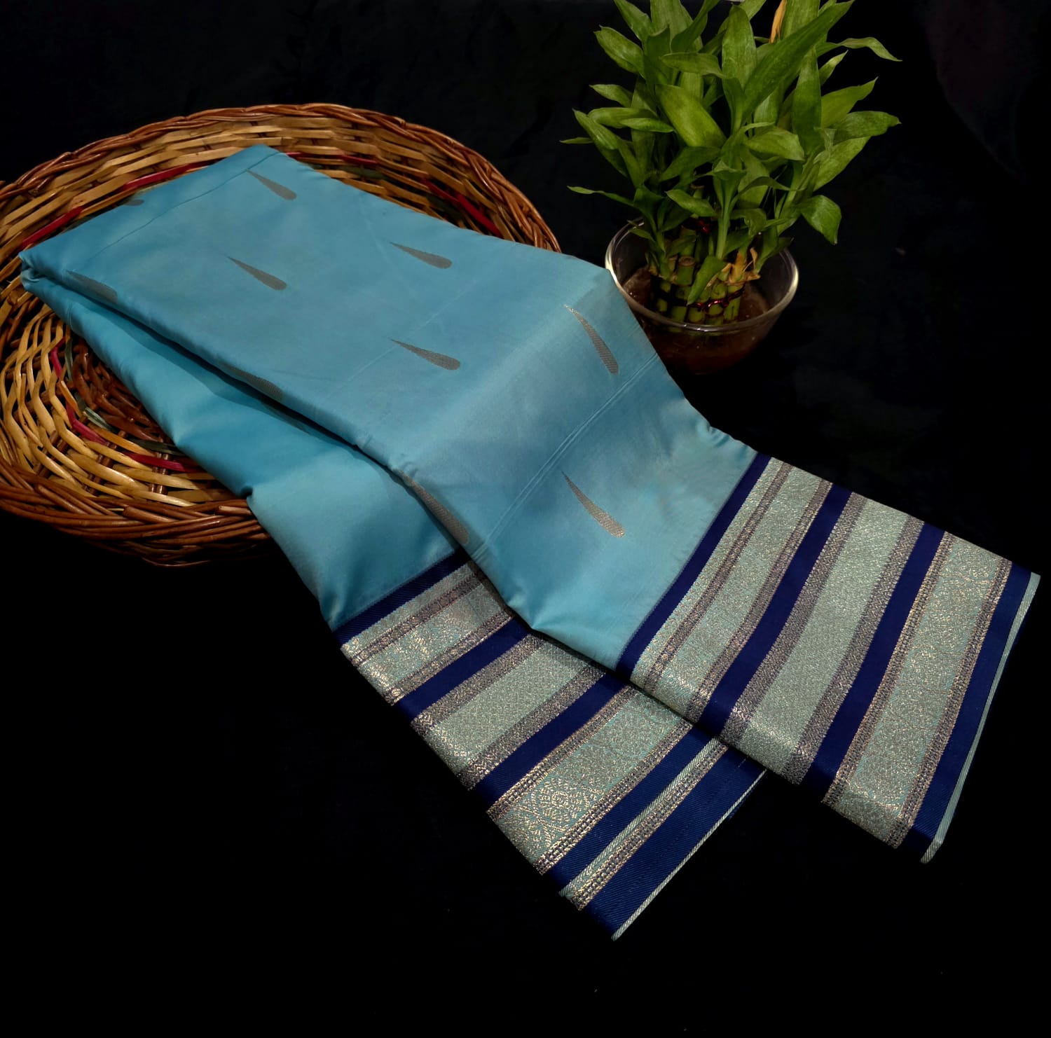 Luxury Semi Soft Silk Thilagam Design – Sky-blue