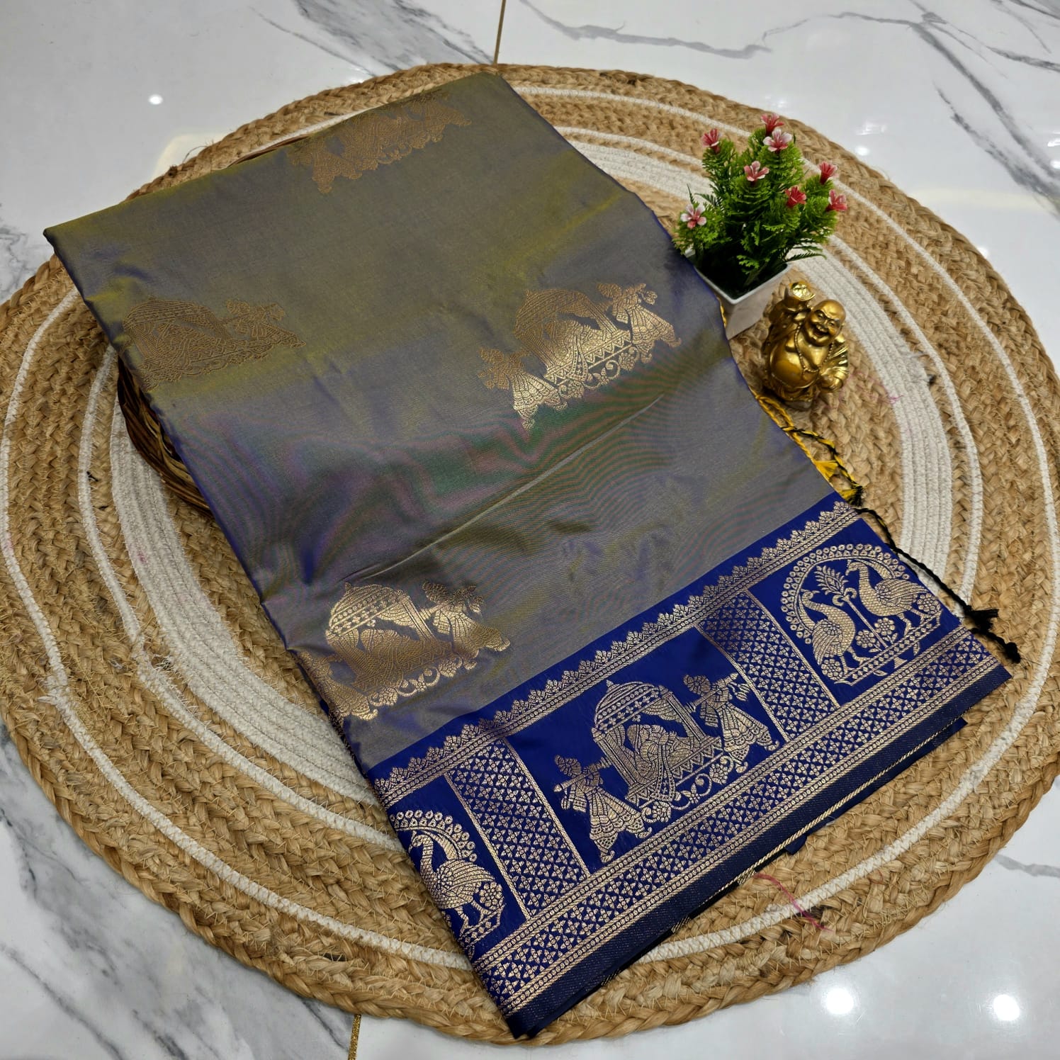 Luxury Pallakku Design Soft Silk Saree