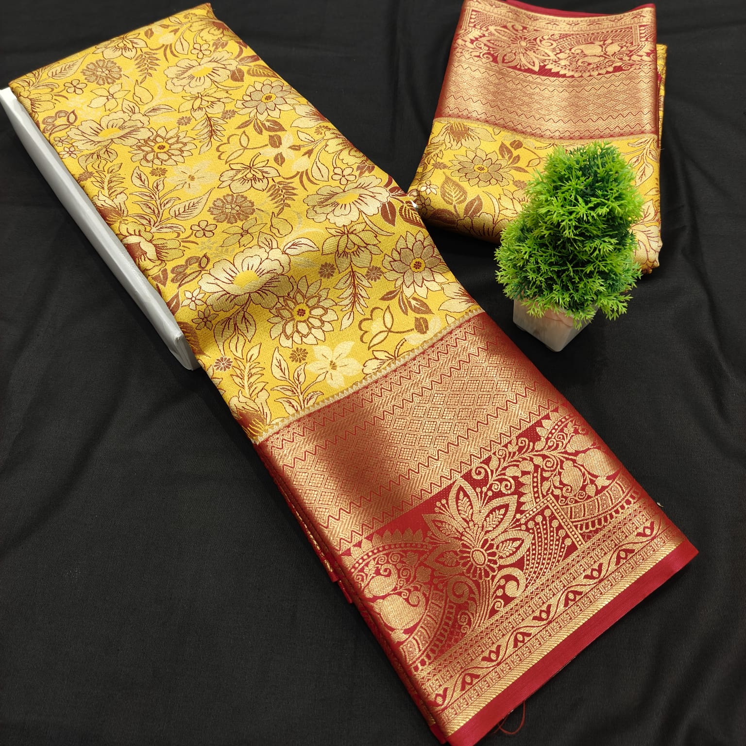 Pattu pavadai Set