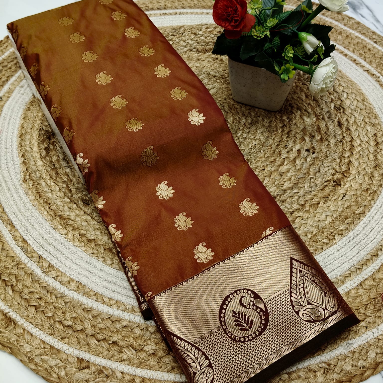 Magilmithra Soft Silk Saree