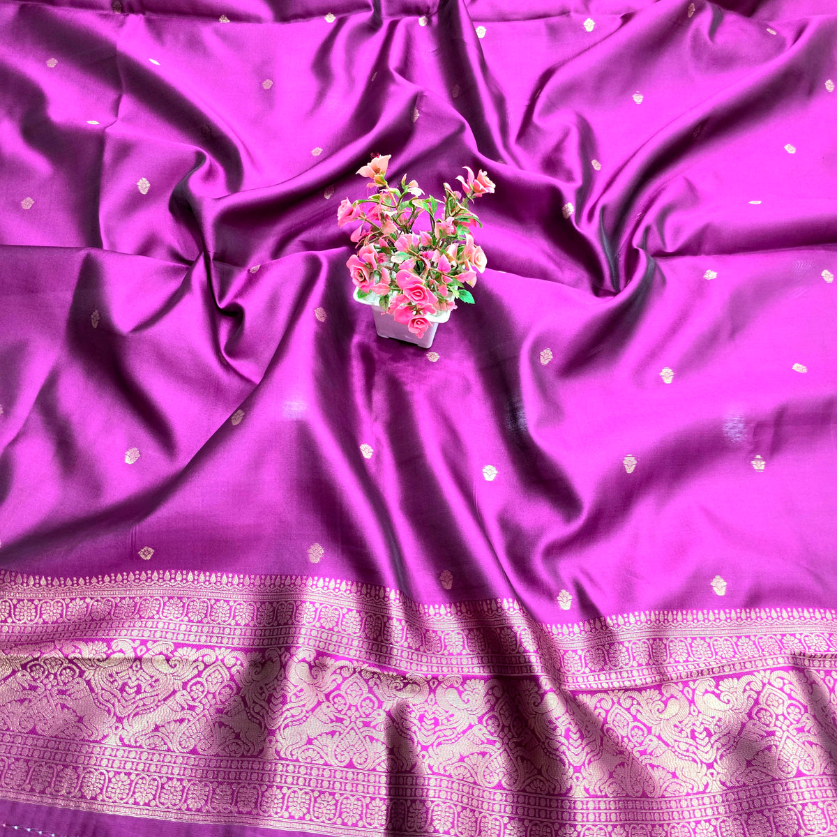 Checked Gold Woven Silk Saree