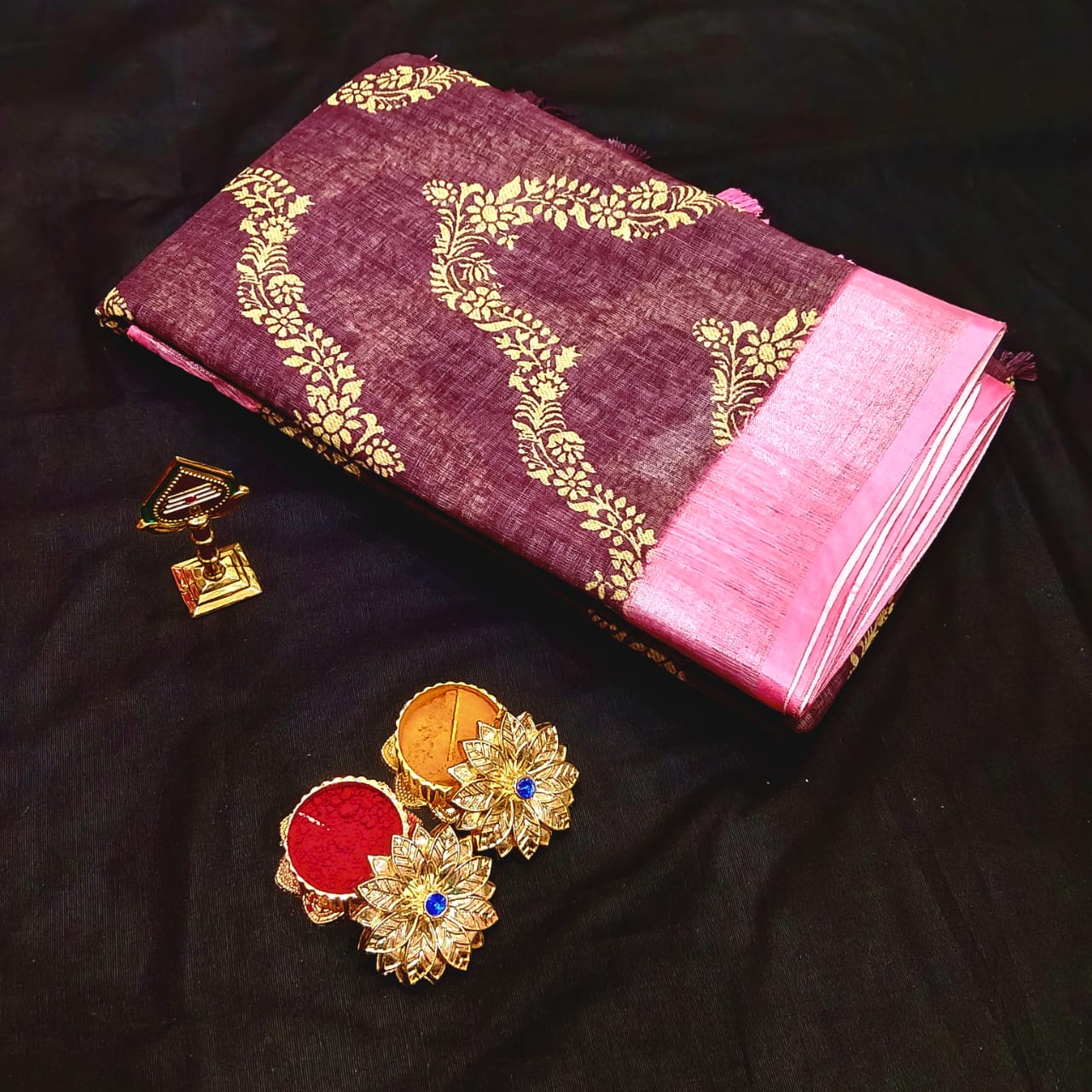 Neckless digital Print Saree