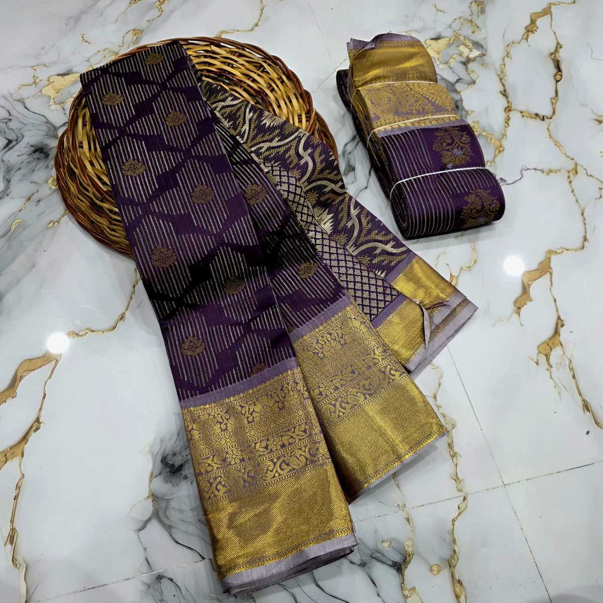 Classic Checked Vairaoosi Silk Saree ( Same Colour Only Dispatch )