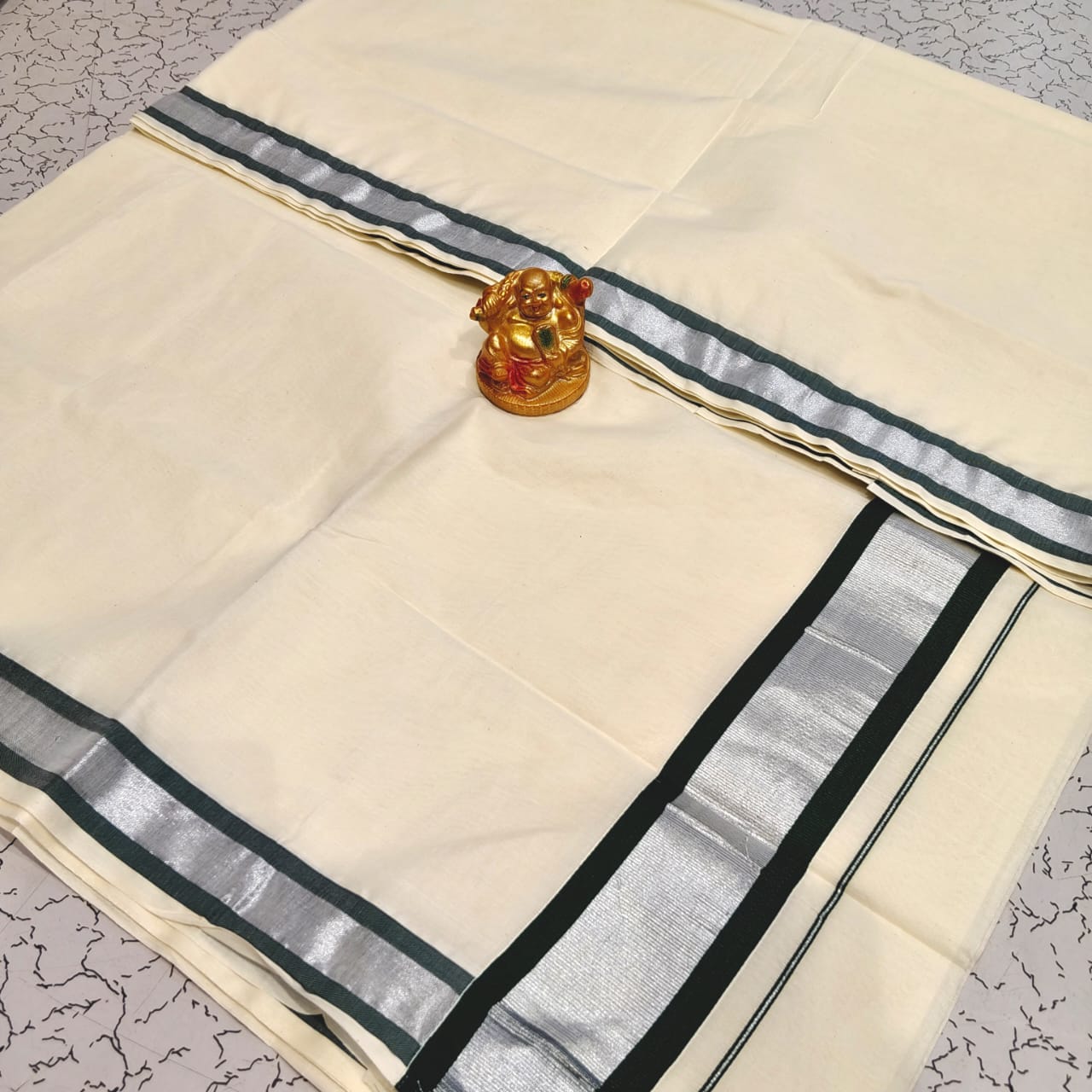 Kerala Plain Sarees