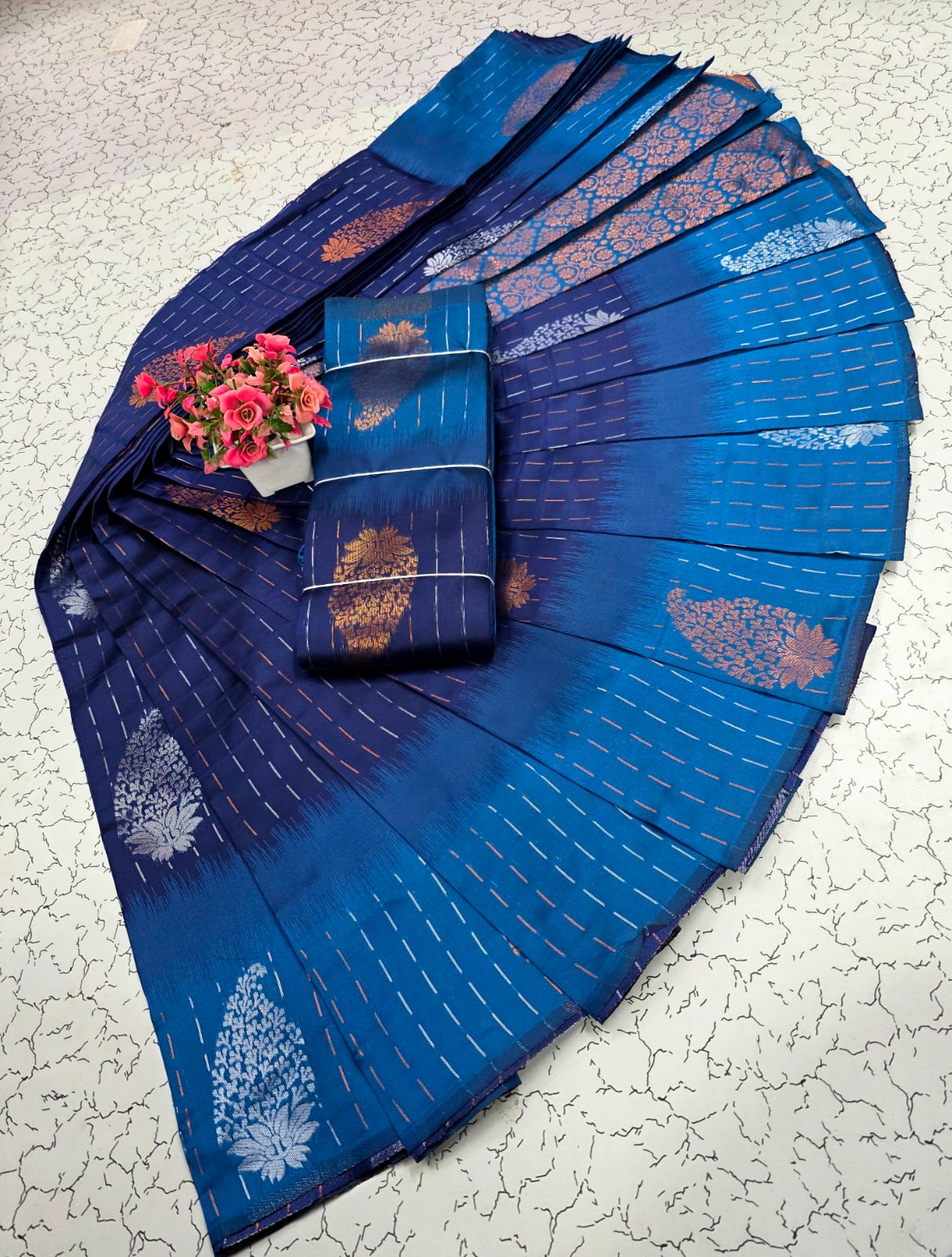 Traditional Vairaoosi Leafs & Mango Design Saree - blue